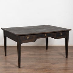 Escritorio de socio sueco de pino pintado de negro del siglo XIX