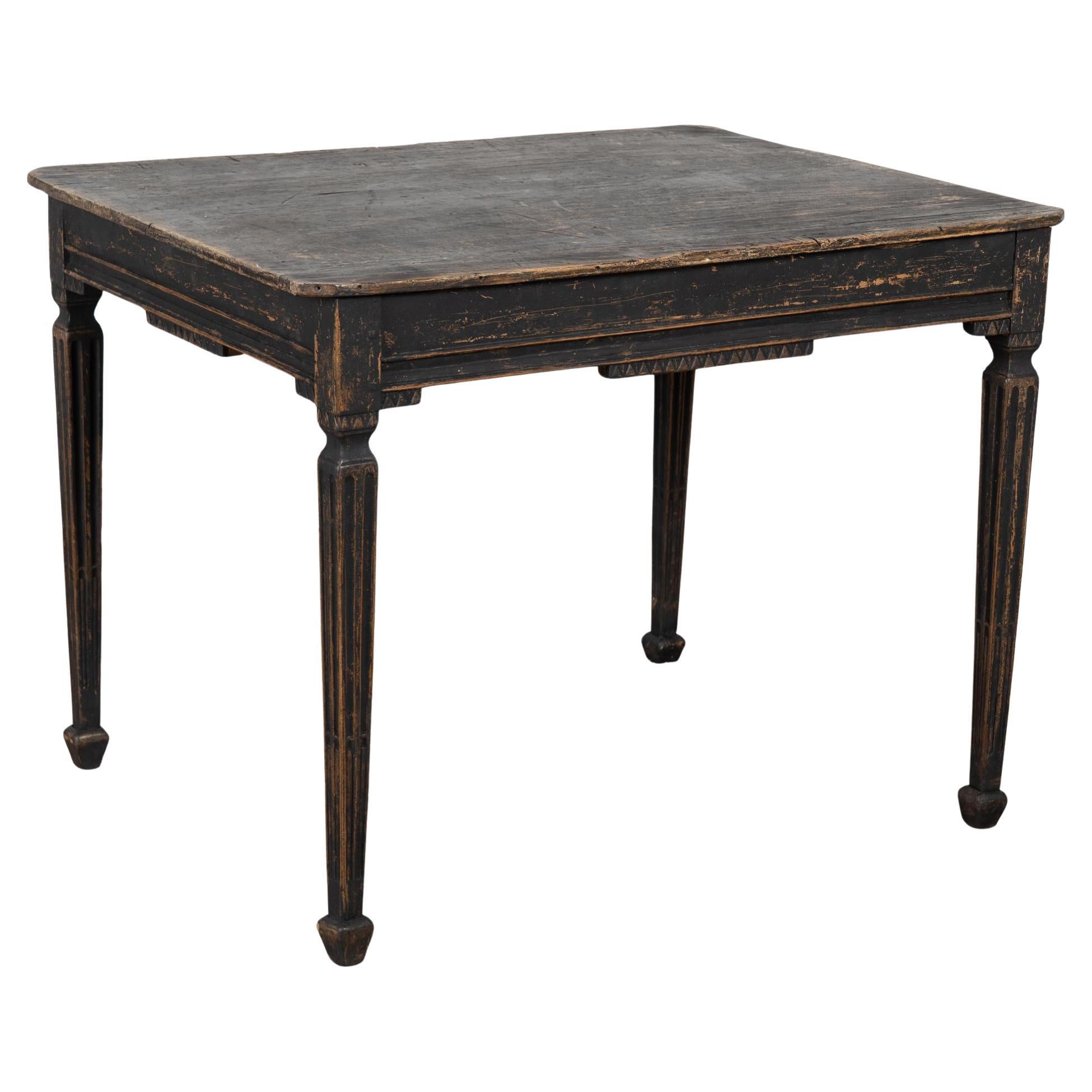19th Century Swedish Black Painted Pine Side Table For Sale