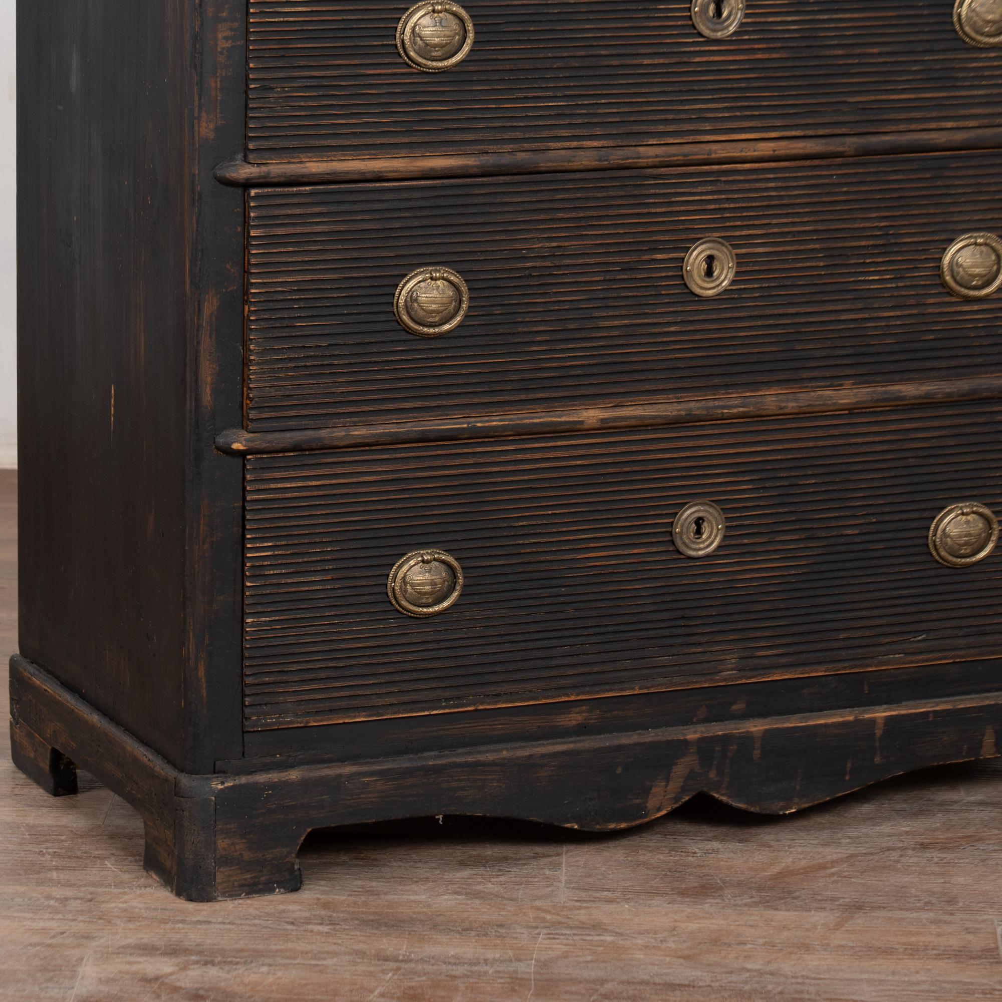 19th Century Swedish Black Pine Chest of Five Drawers For Sale 7