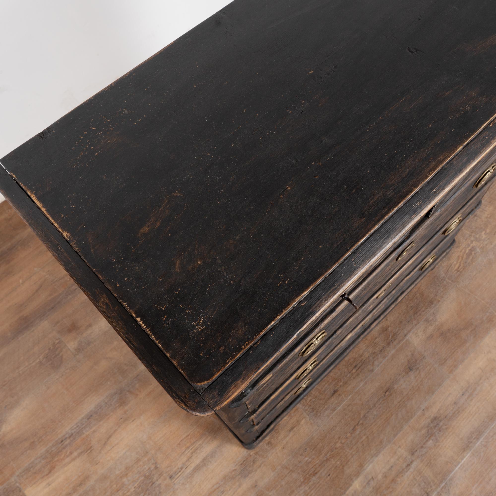 19th Century Swedish Black Pine Chest of Five Drawers For Sale 2