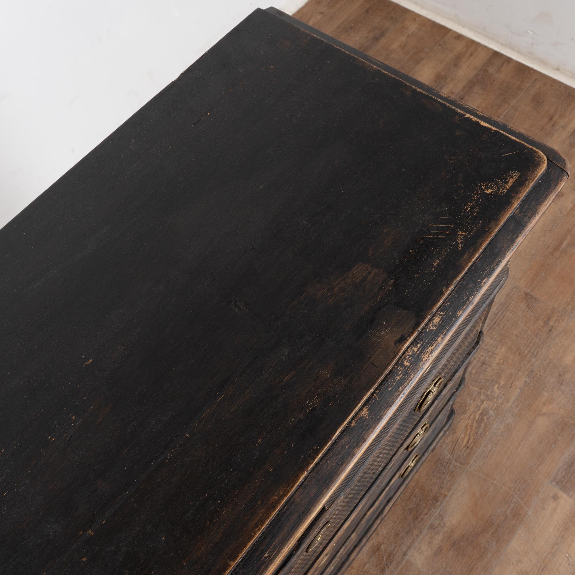 19th Century Swedish Black Pine Chest of Five Drawers For Sale 3