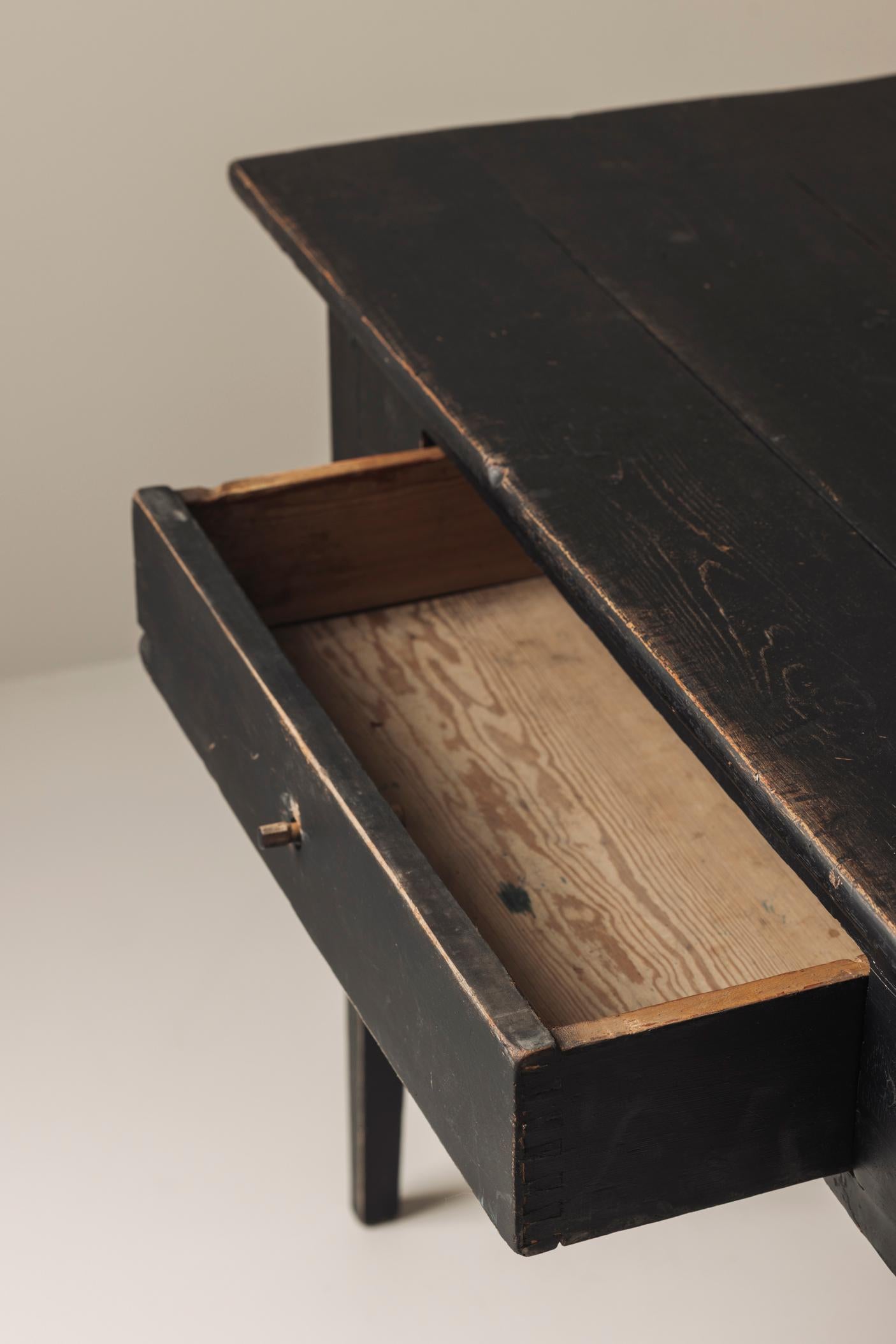 19th century Swedish black stained desk / table For Sale 6