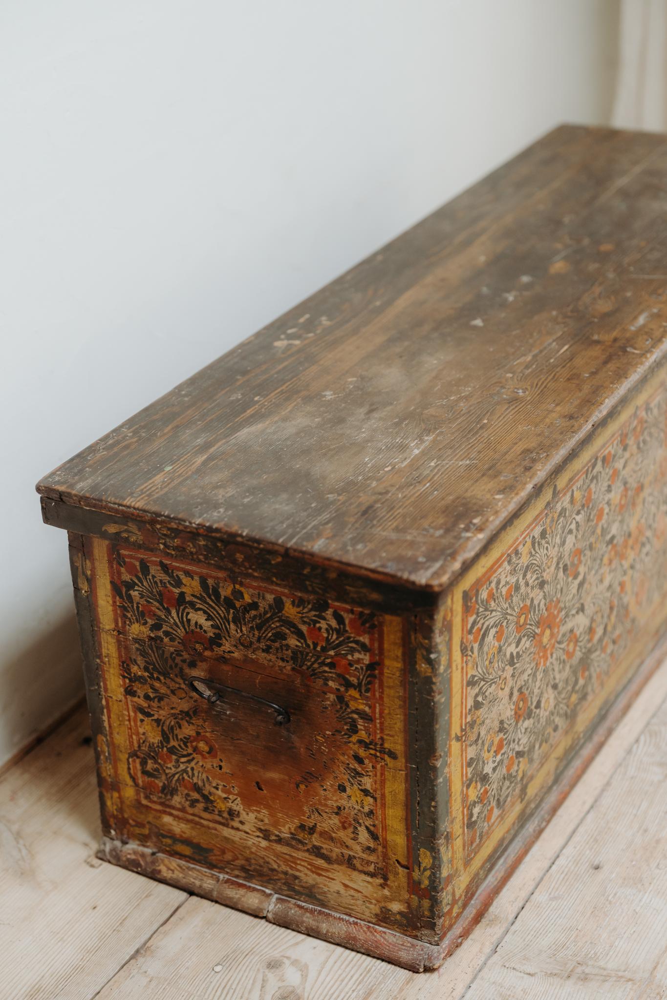 Arcón sueco para mantas del siglo XIX en venta 8