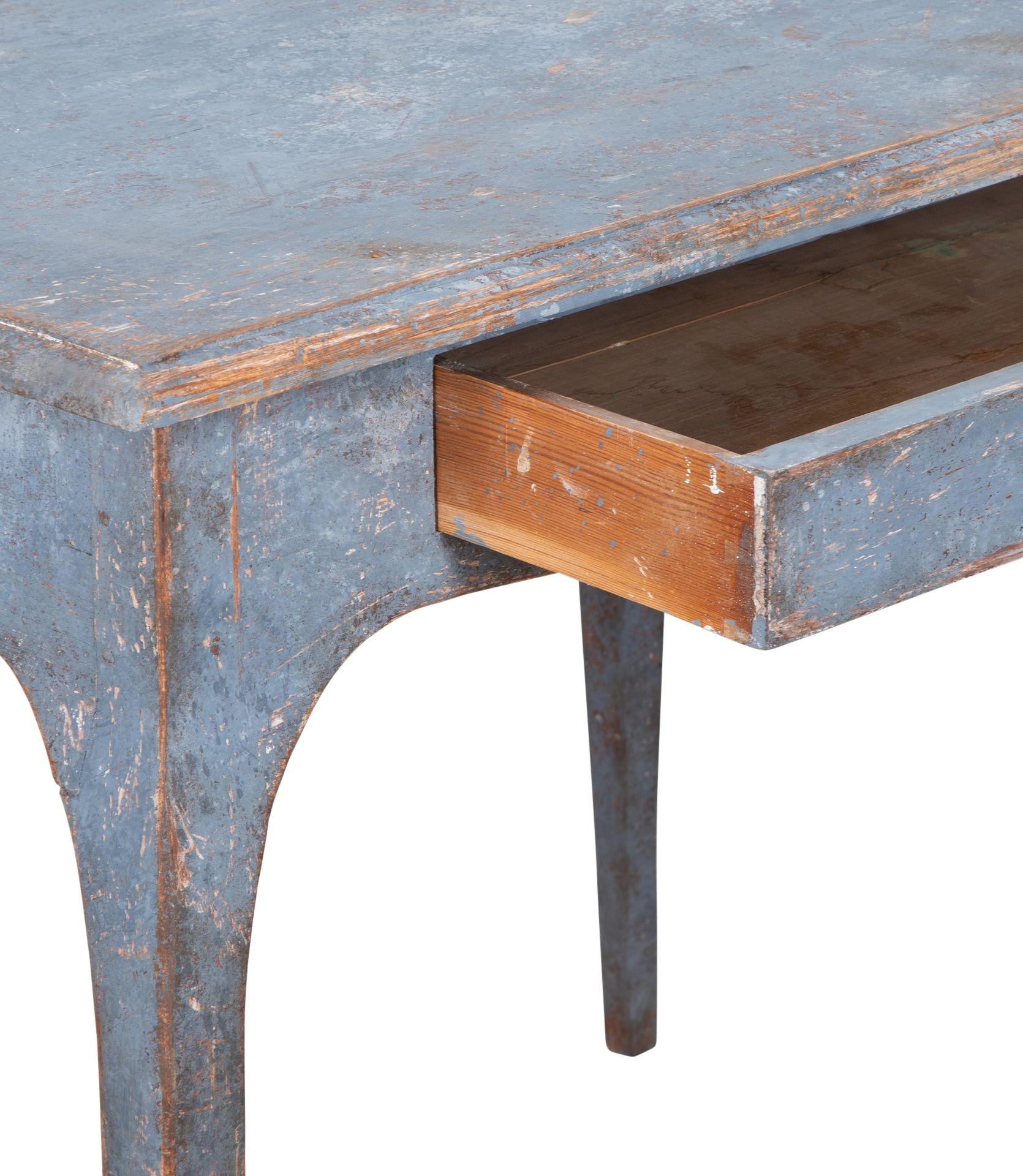 19th Century Swedish Blue Painted Side Table For Sale 1