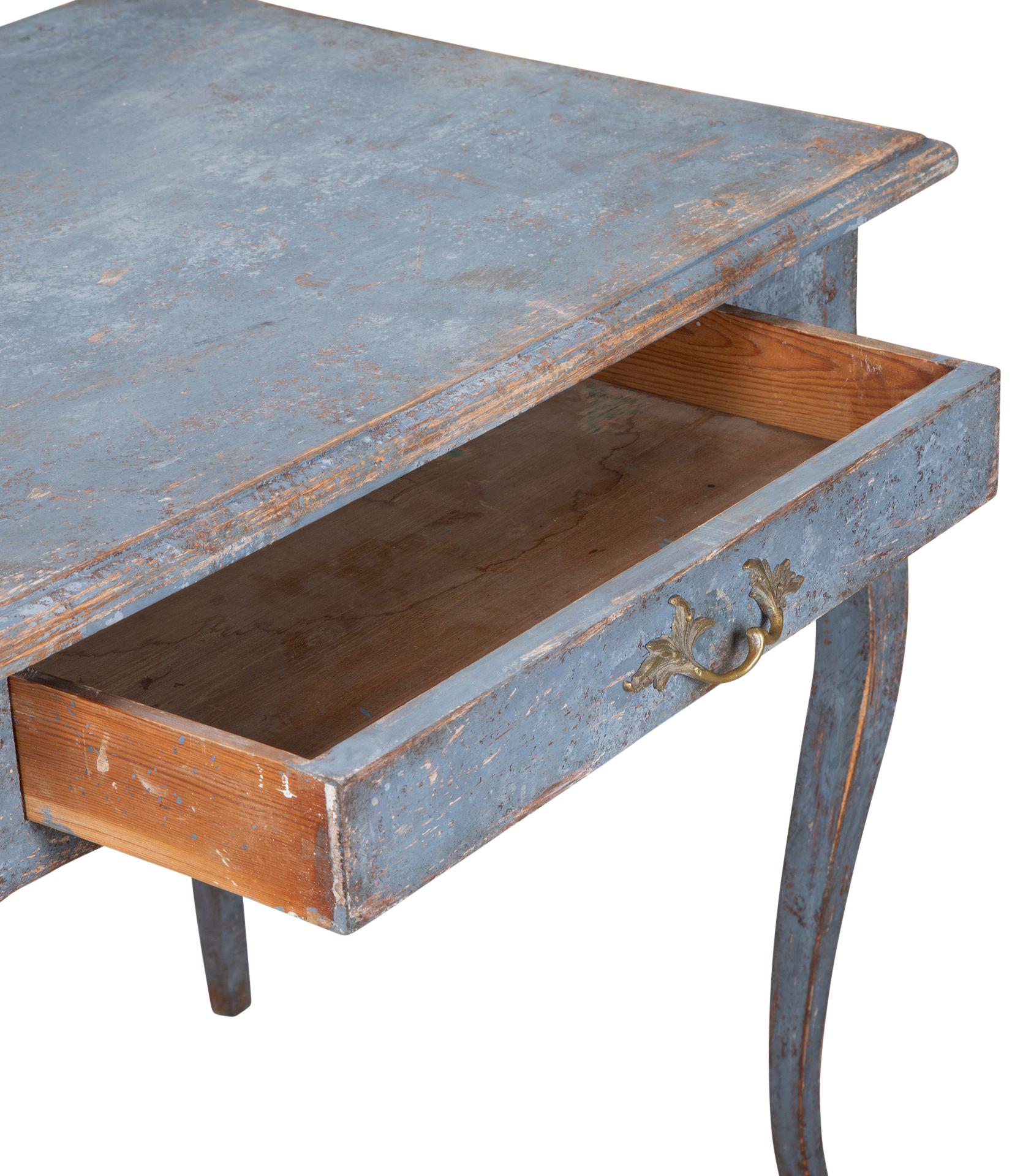 19th Century Swedish Blue Painted Side Table For Sale 4