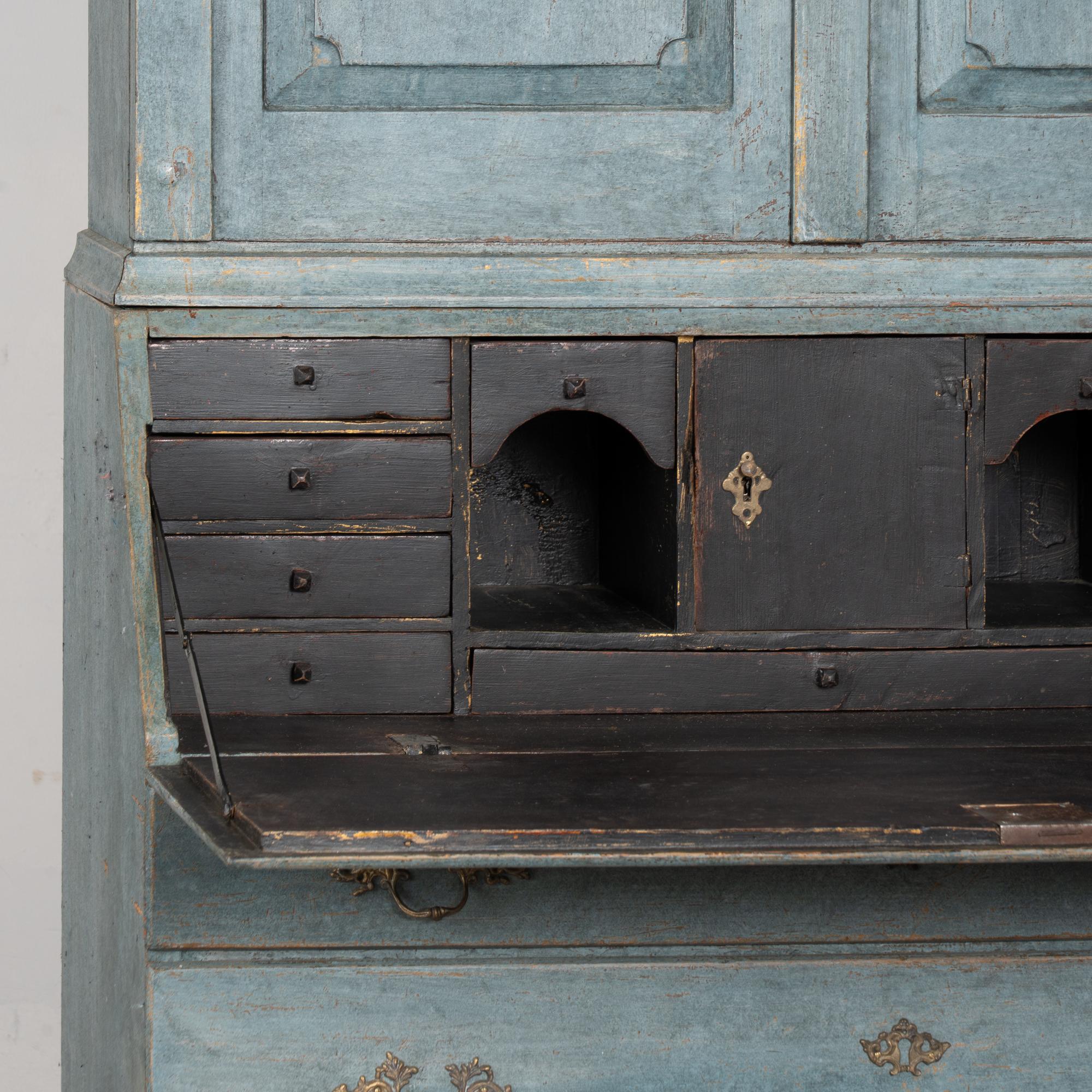 19th Century Swedish Blue Painted Tall Oak Secretary For Sale 4