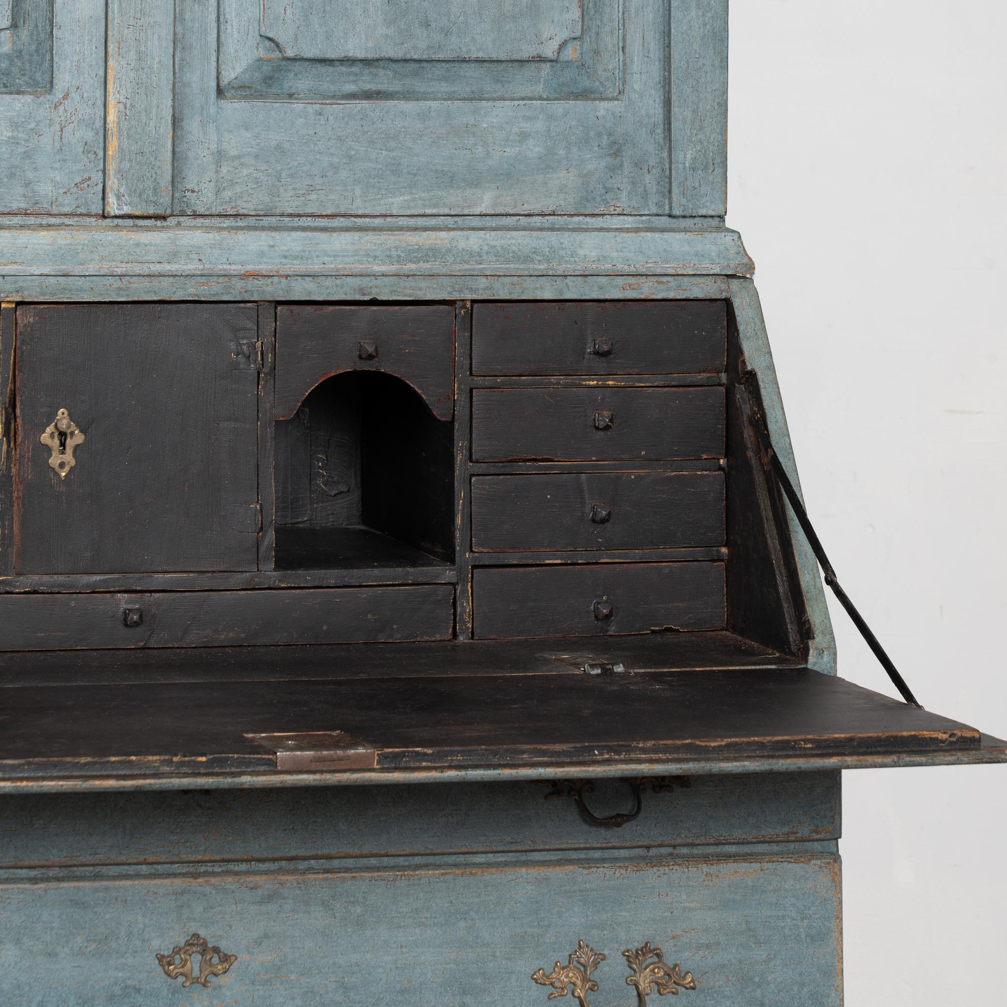 19th Century Swedish Blue Painted Tall Oak Secretary For Sale 5