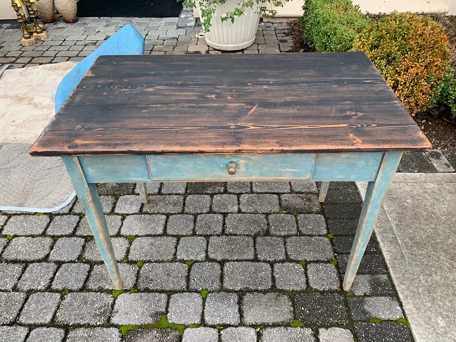 19th Century Swedish Blue Painted Writing Table 10