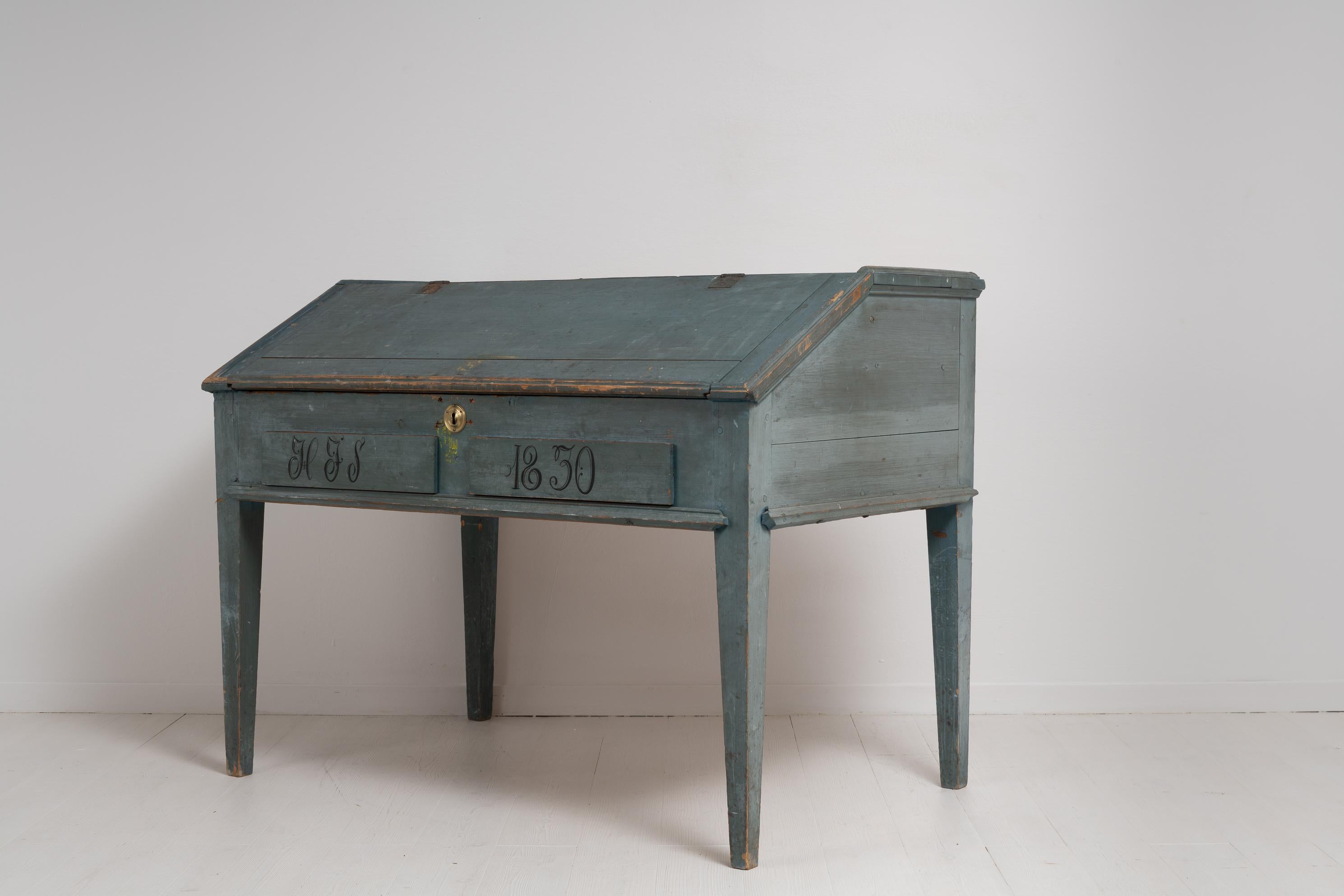 Antique Genuine Swedish Rustic Original Blue Writing Desk Table with Drawers In Good Condition For Sale In Kramfors, SE