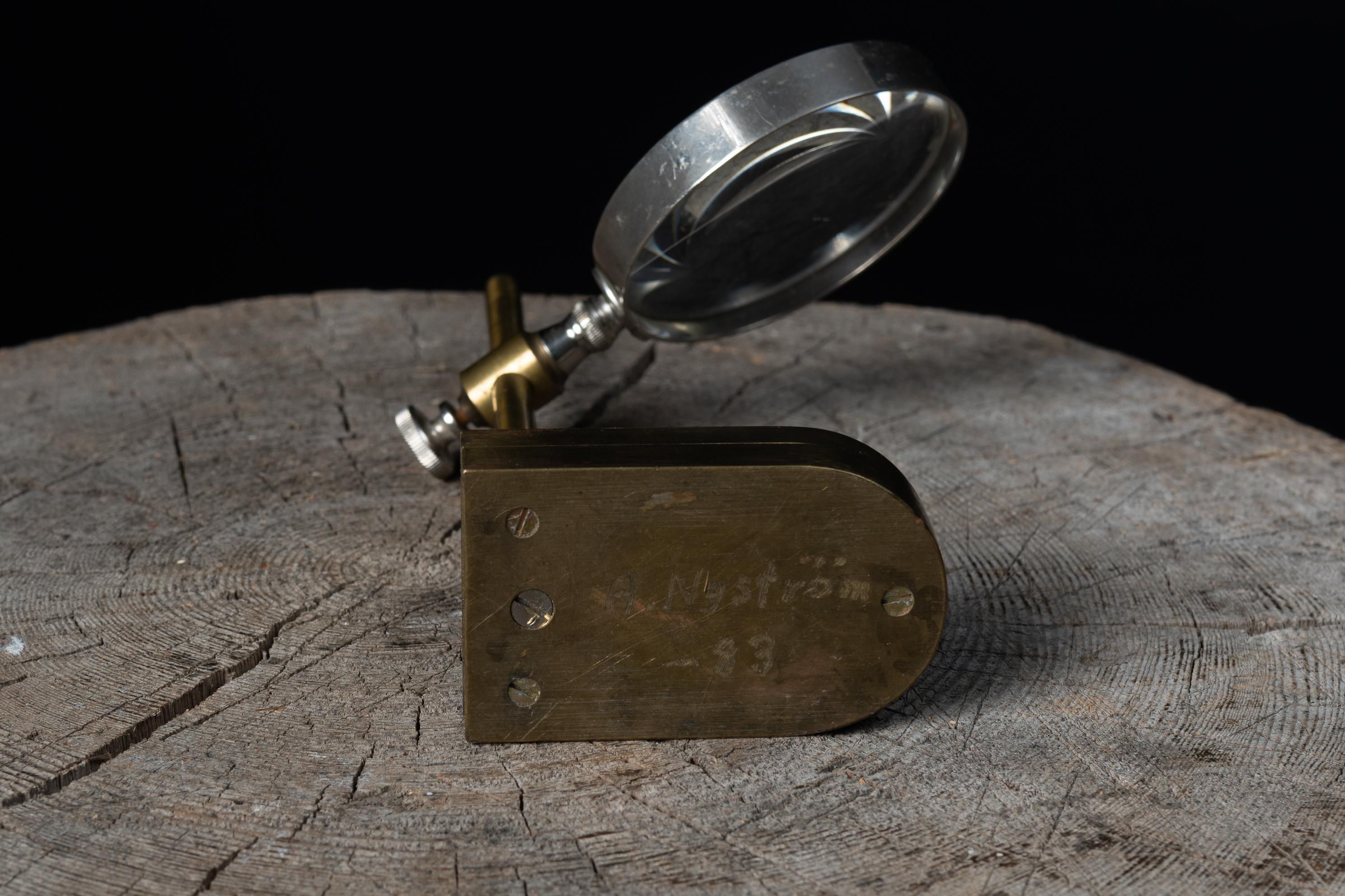 19th Century Swedish Antique Brass Desktop Magnifying Glass 1