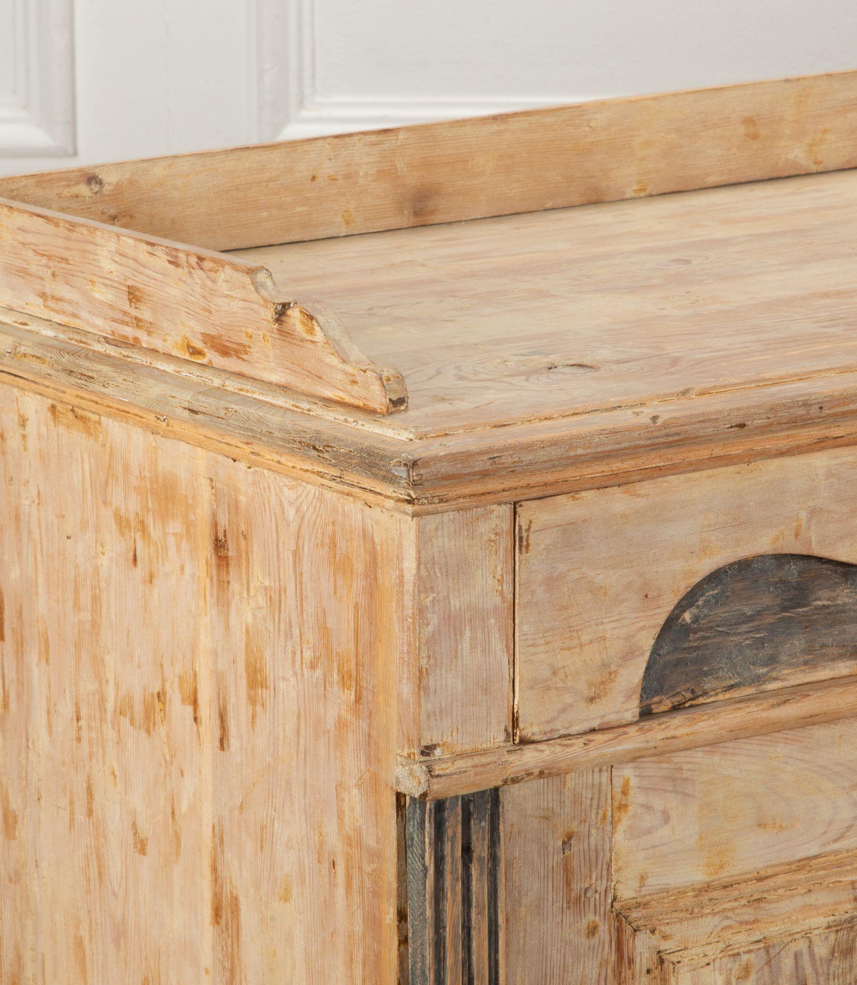 Buffet svedese del XIX secolo in vendita 5