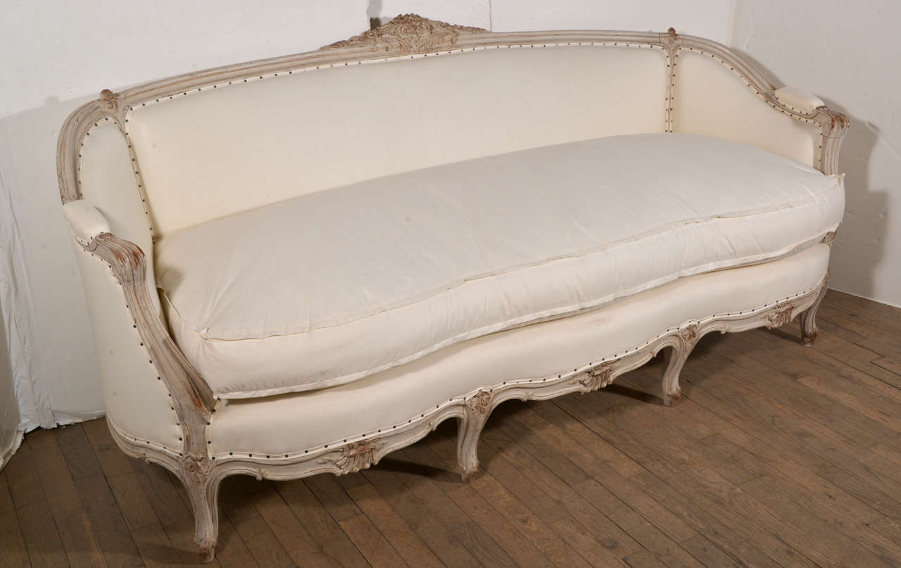 Hand-Carved 19th Century Swedish Canapé Sofa For Sale