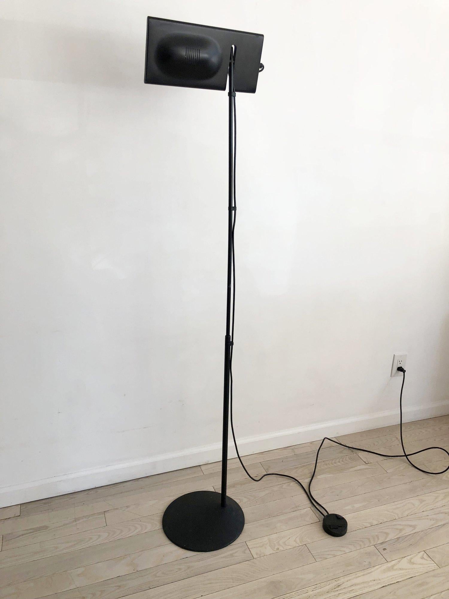 Italian 1980s Duna Terra Tall floor lamp by Mario Barbaglia and Marco Colombo for PAF Studios. Lamp adjusts from 52” to 77” tall. Swivel head to change light direction. Made in Italy. Foot pedal dimmer switch. Halogen bulb, easy to replace and lasts
