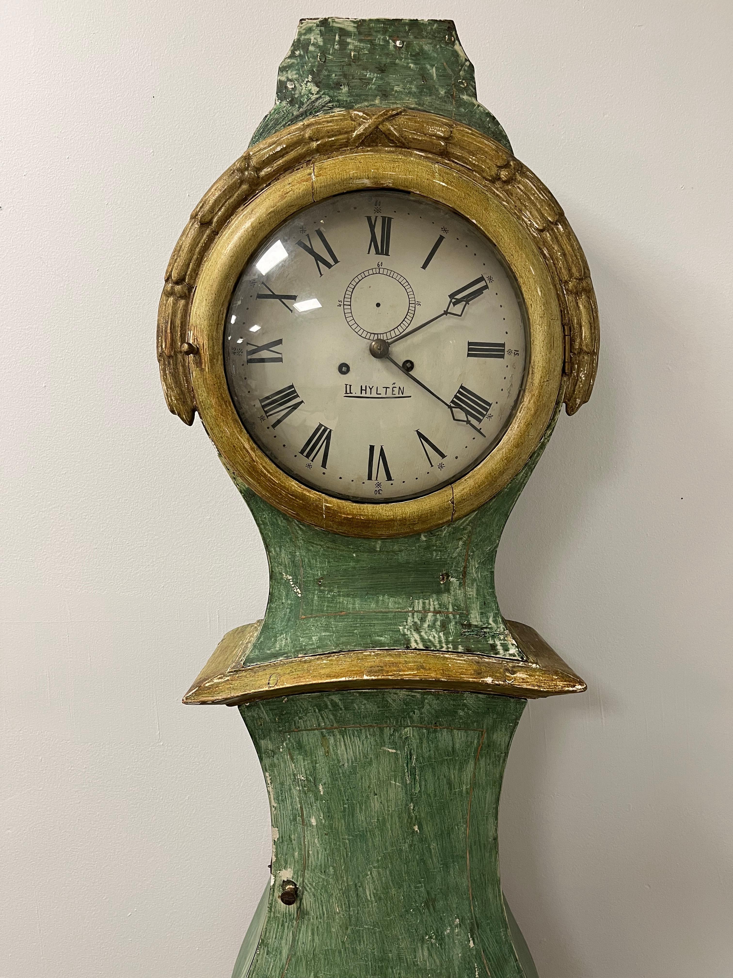 19th Century Swedish Case Clock In Good Condition For Sale In Huntington, NY