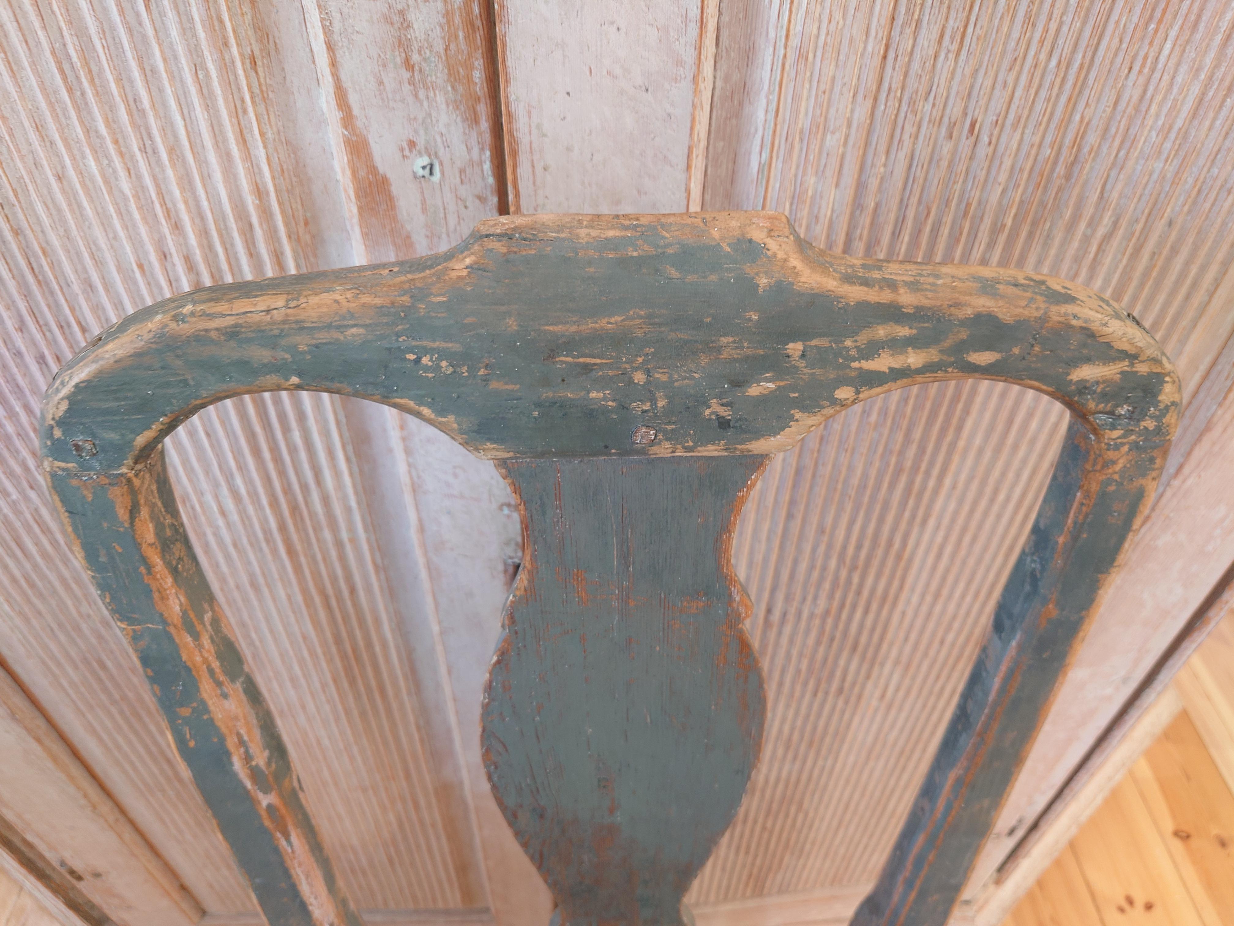 Chaise suédoise du 19ème siècle en transition rococo/ gustavienne  Hälsingland en vente 1