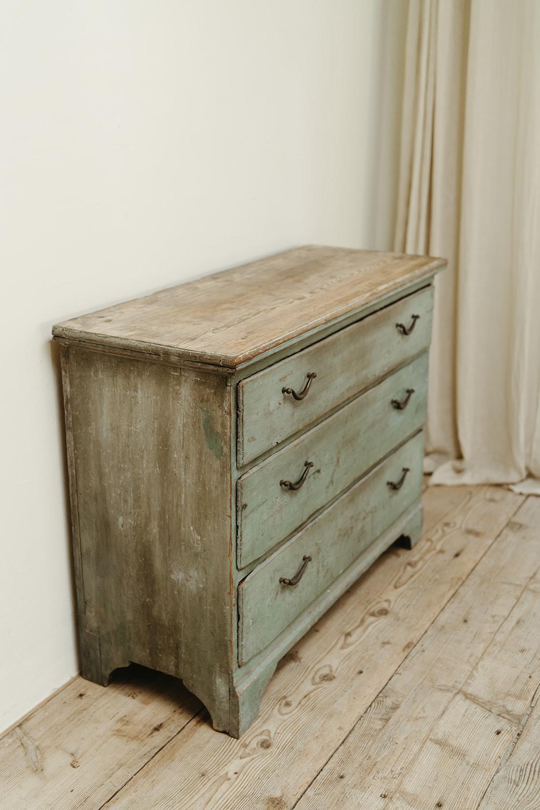 19th century Swedish chest of drawers ...  For Sale 6
