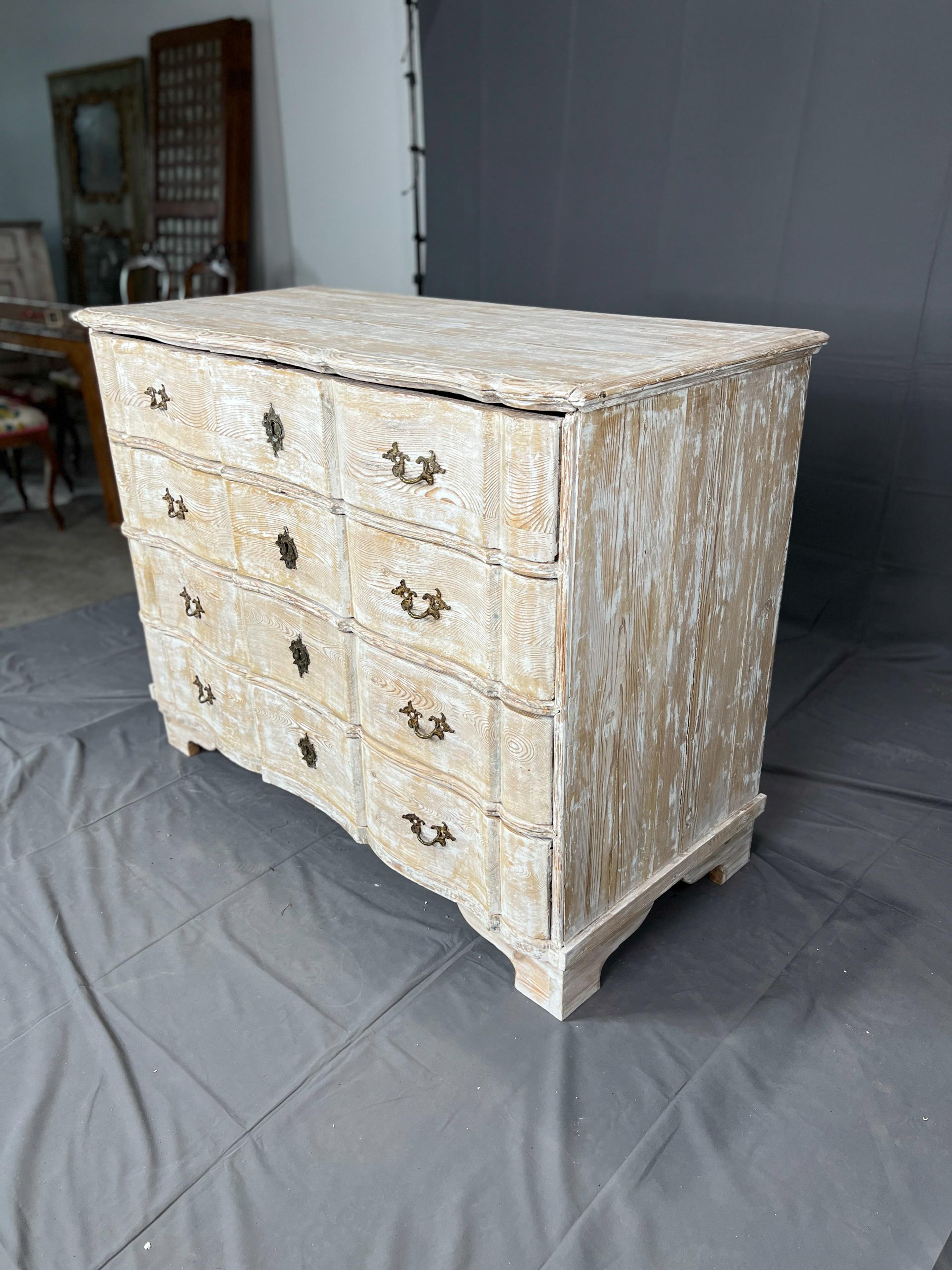 19th Century Swedish Chest of Drawers For Sale 6