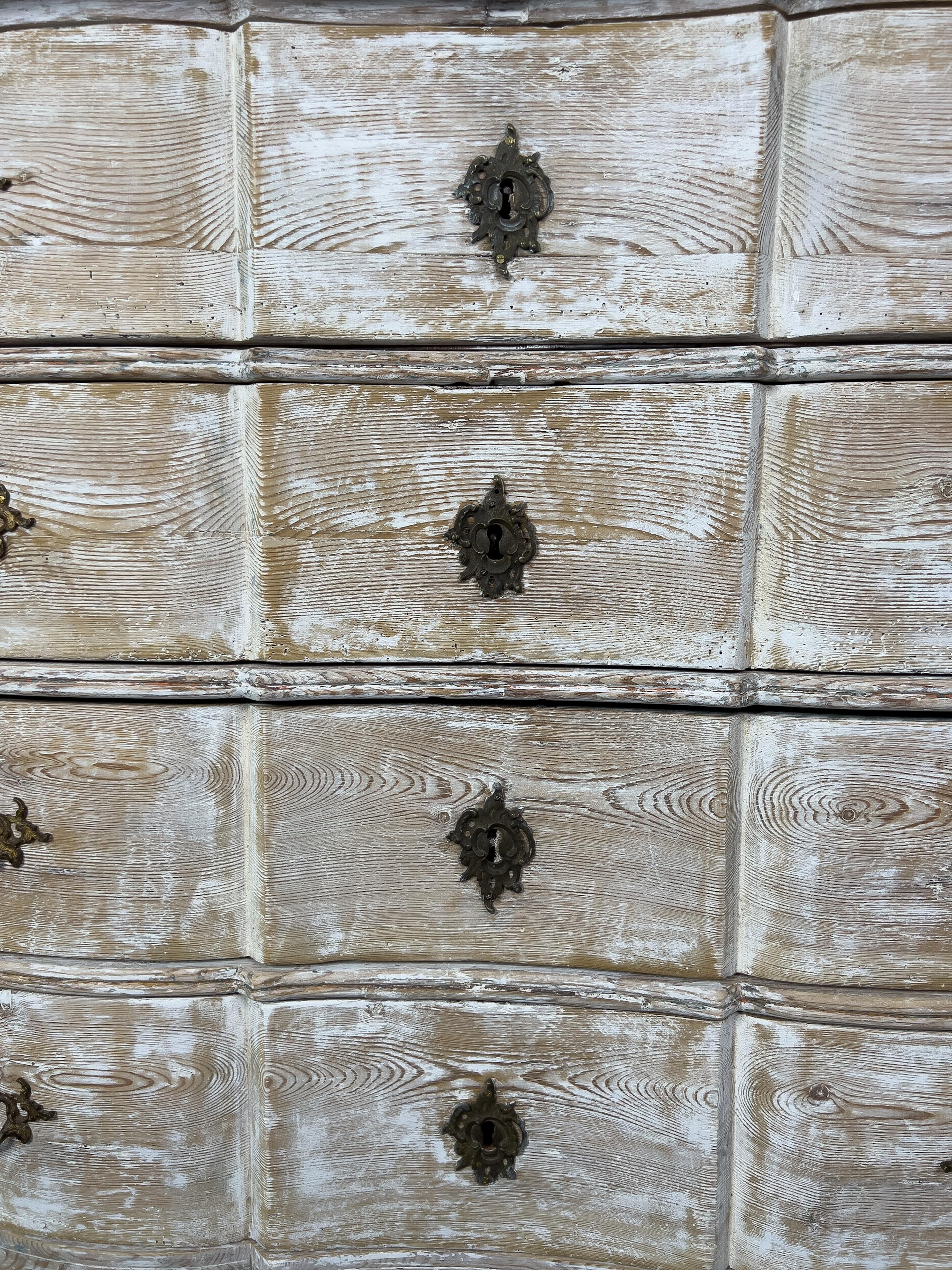 Gustavian 19th Century Swedish Chest of Drawers For Sale