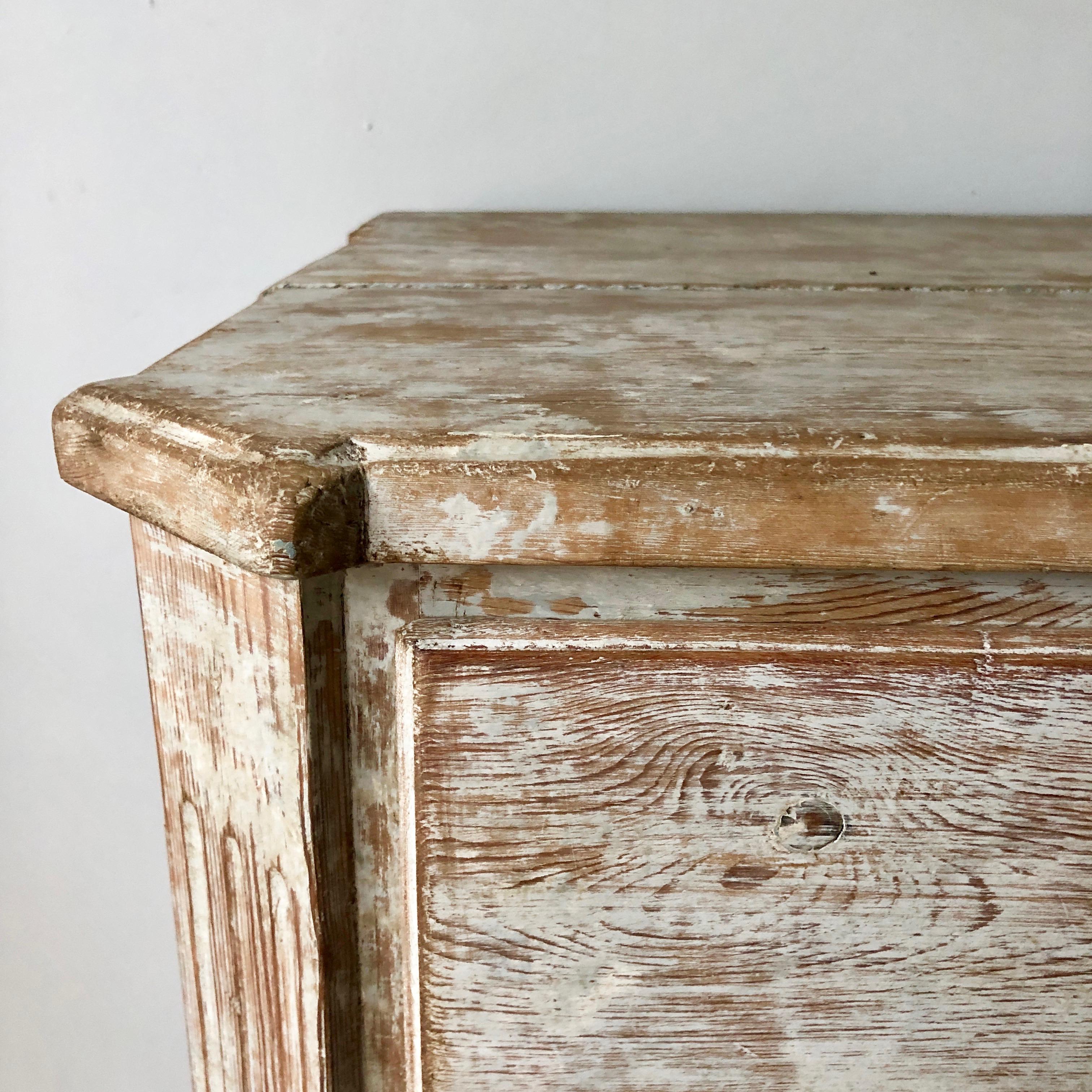 19th Century Swedish Chest of Drawers In Good Condition In Charleston, SC