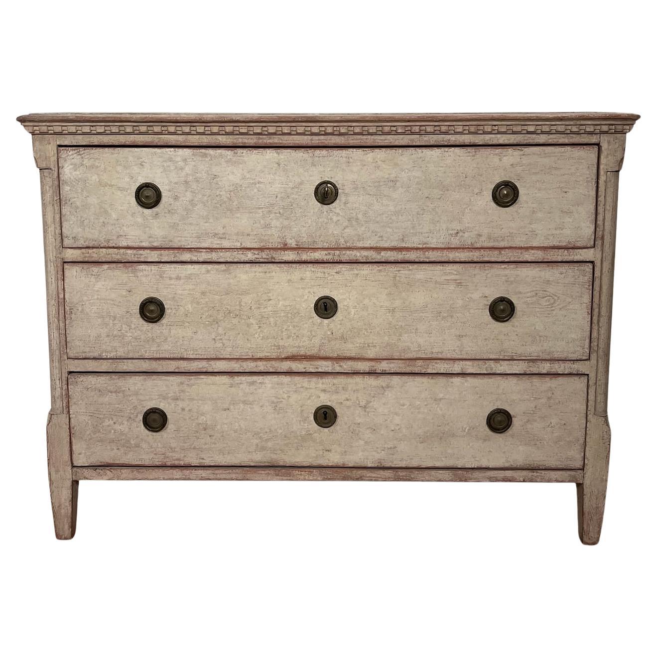 Commode suédoise de style gustavien du 19ème siècle