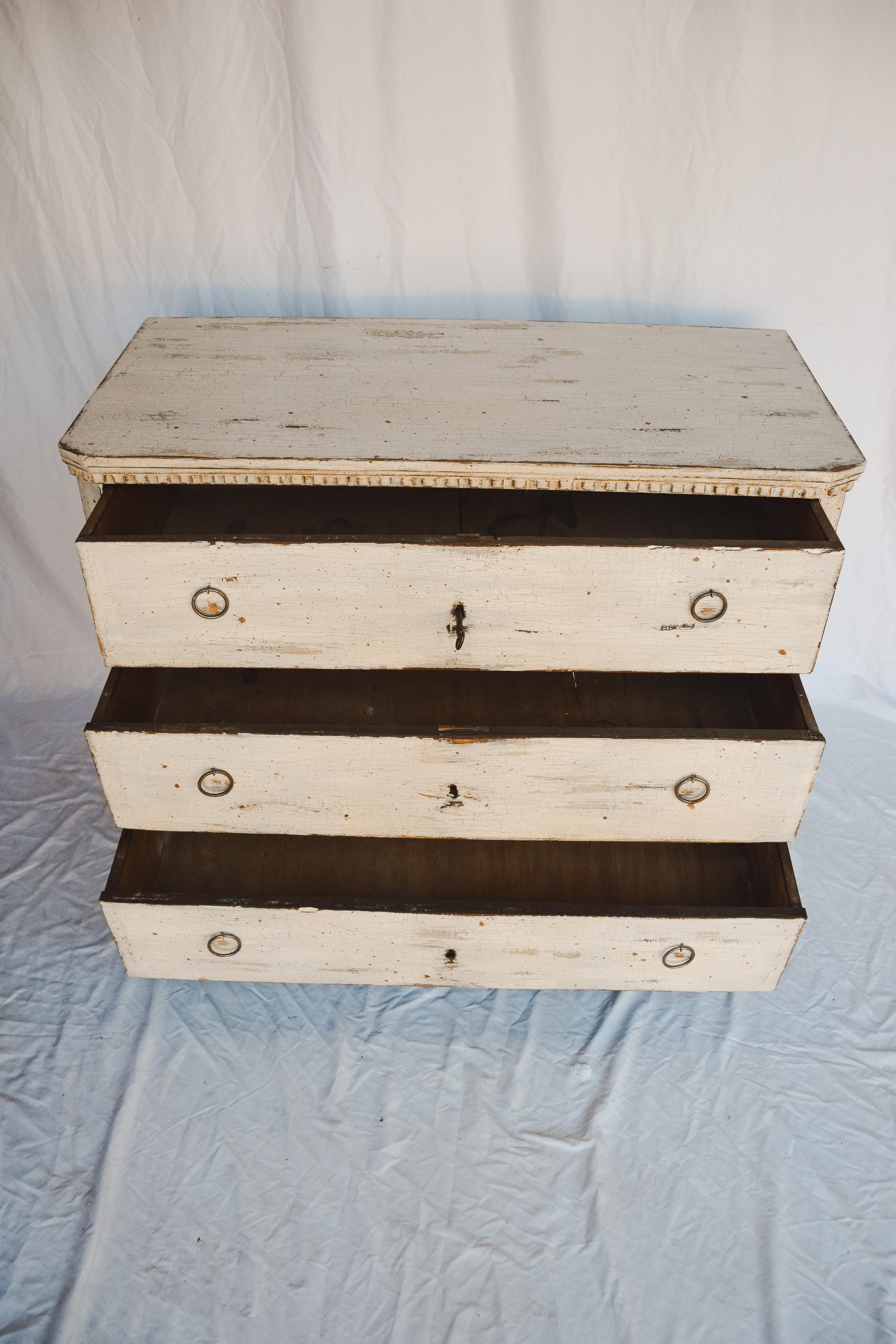 19th Century Swedish Gustavian Chest of Drawers For Sale 5