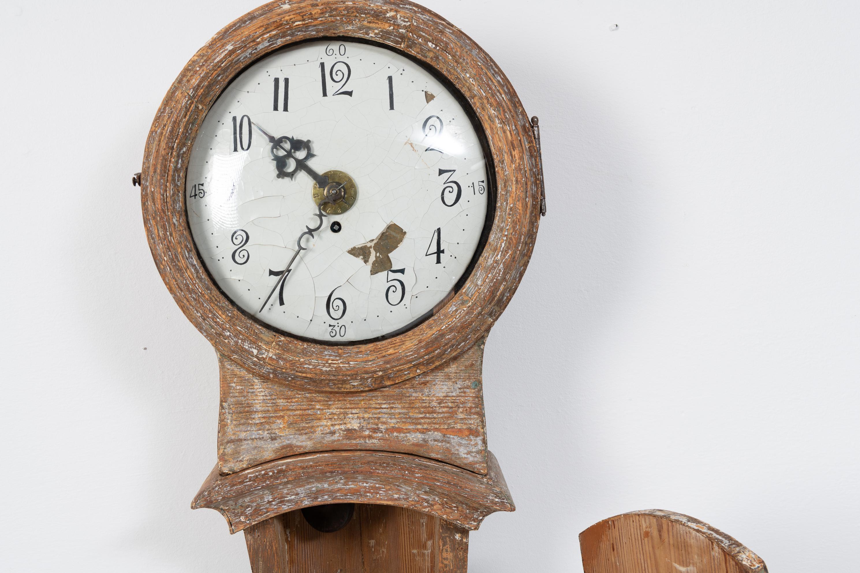 Horloge à boîtier long rococo classique suédoise du 19ème siècle en vente 1