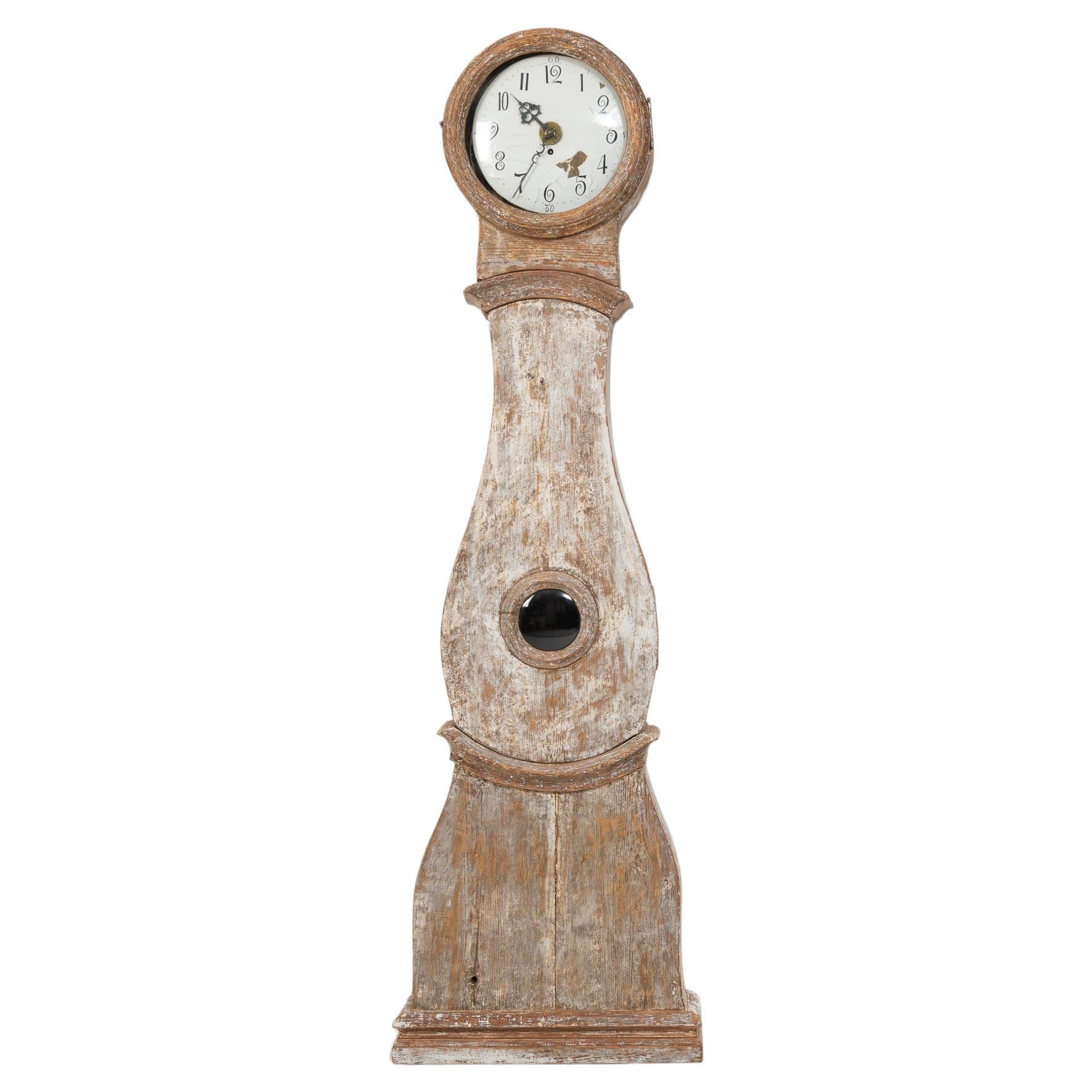Horloge à boîtier long rococo classique suédoise du 19ème siècle en vente