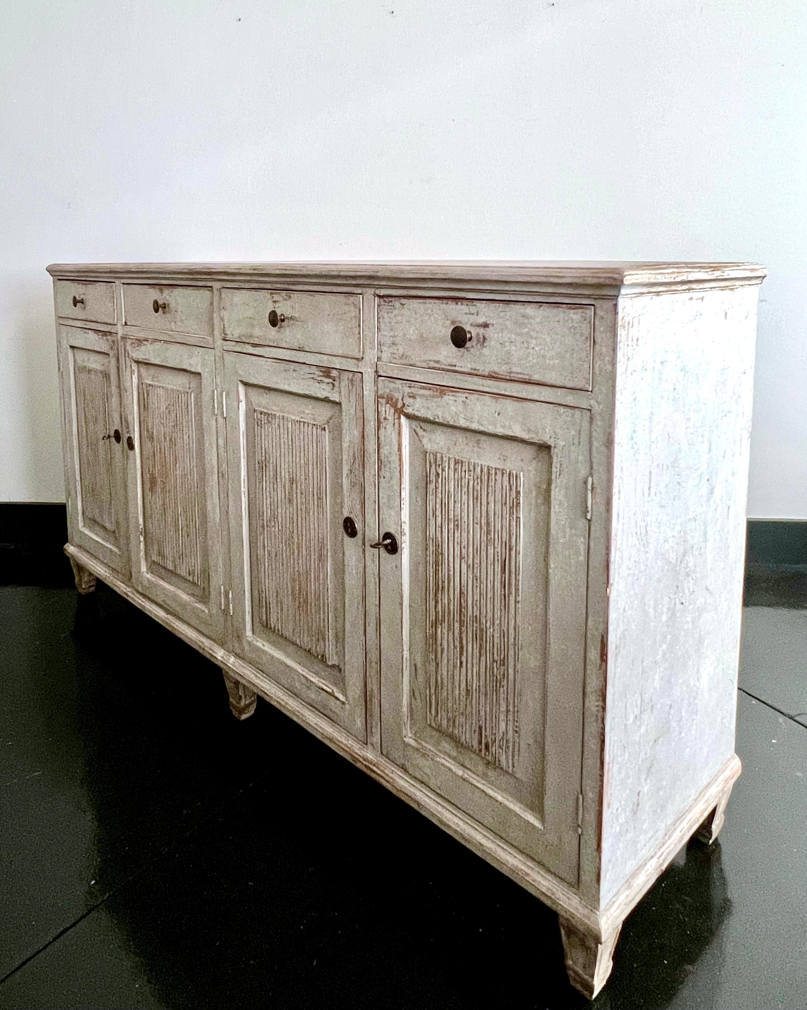 19th century Swedish Classic Sideboard  from 1850 In Good Condition In Charleston, SC