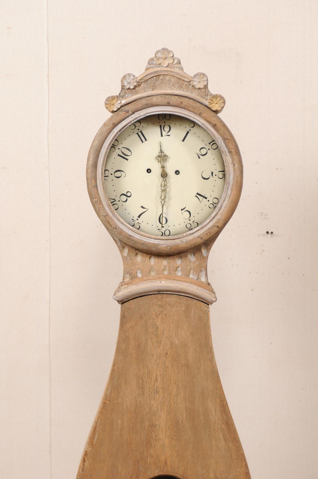 19th Century Swedish Clock with Carved Floral Bonnet In Good Condition In Atlanta, GA