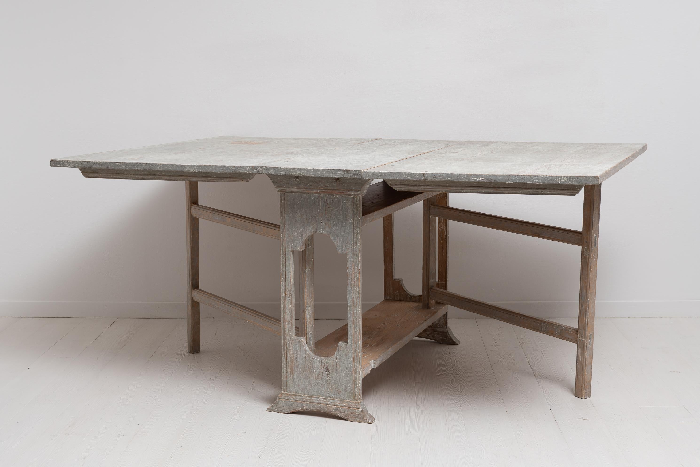 19th Century Swedish Country House Gustavian Drop Leaf Table 3