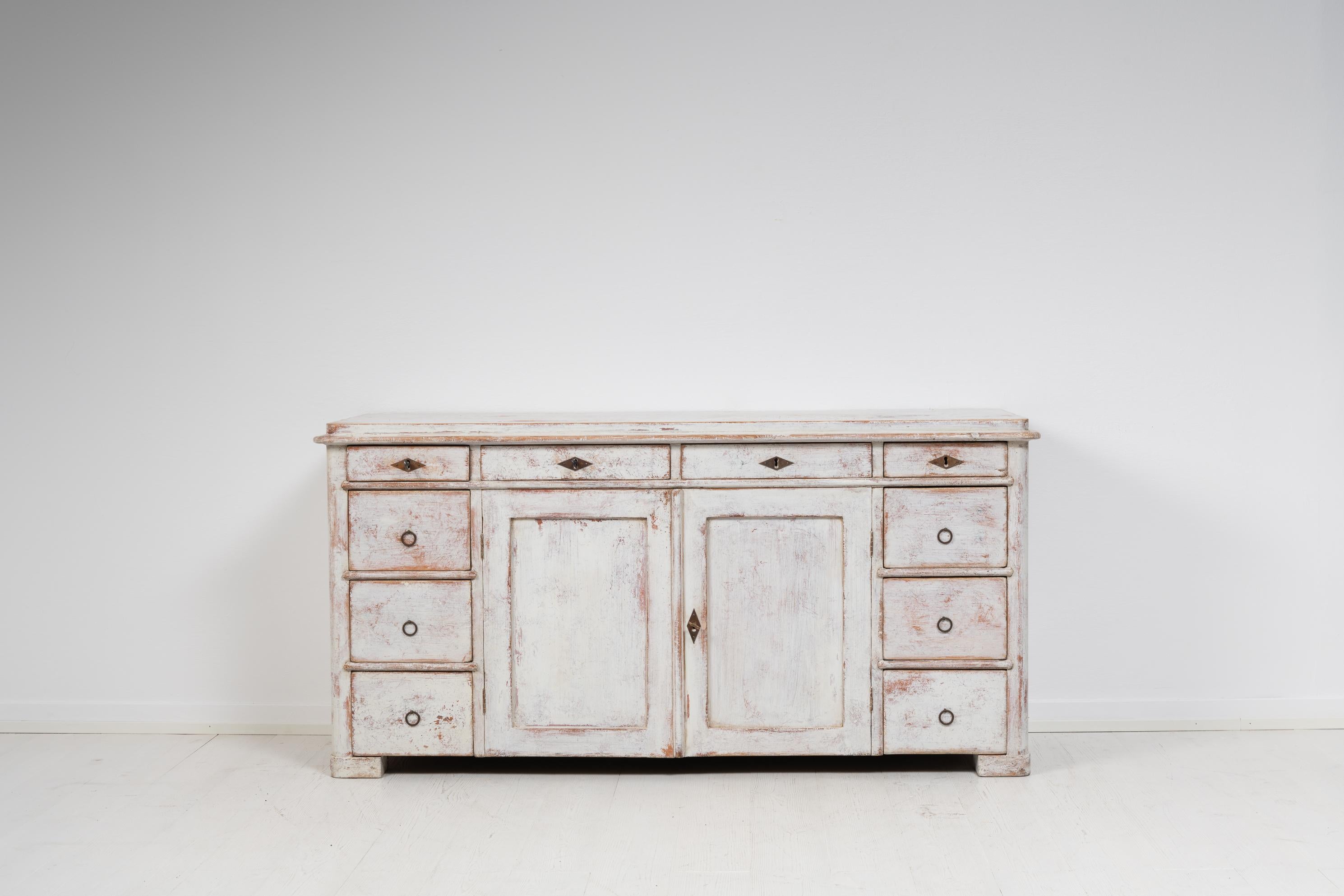 19th Century Swedish Country Sideboard with Drawers  In Good Condition In Kramfors, SE