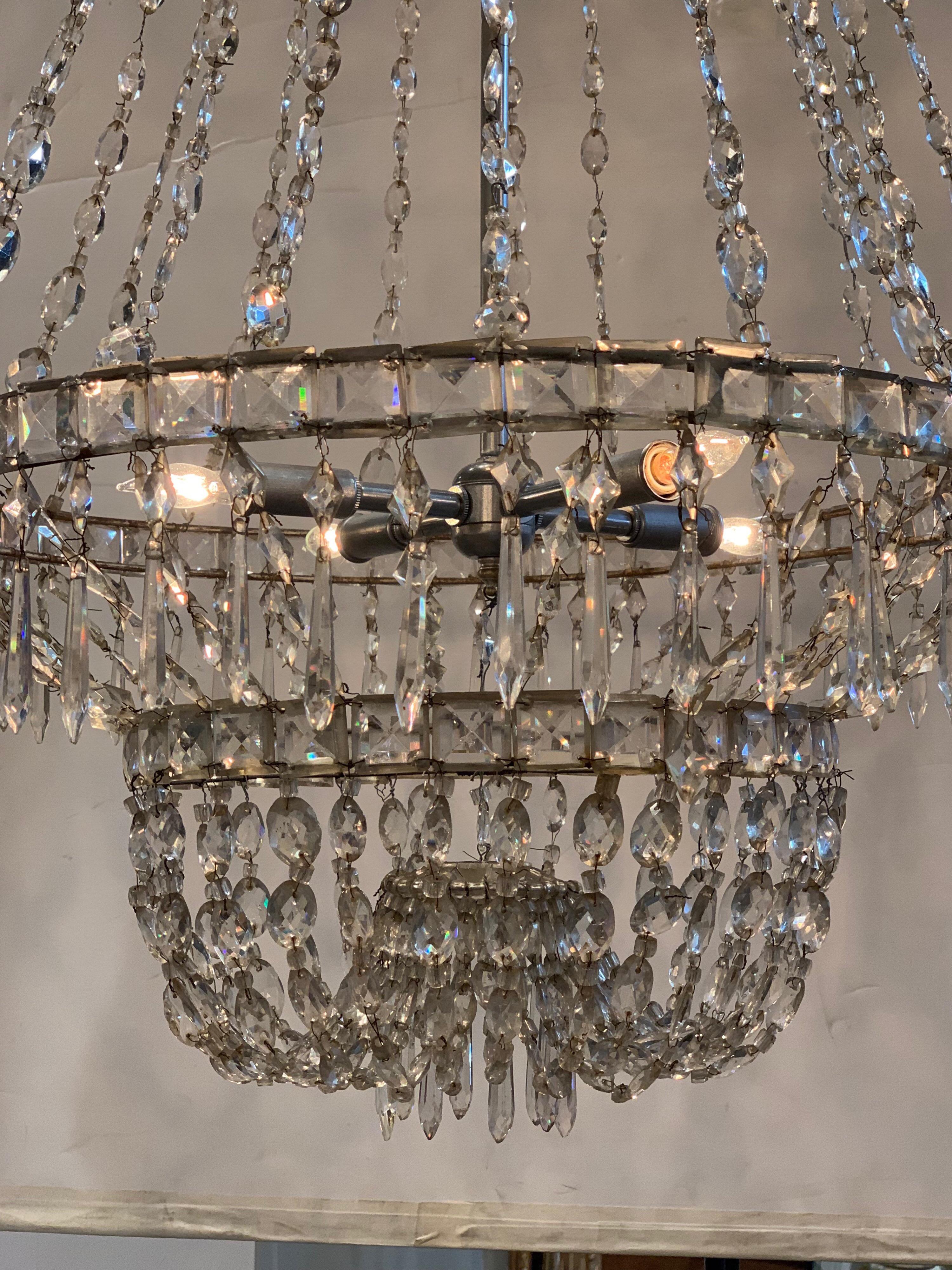 Gorgeous 19th century Swedish crystal chandelier. The chandelier has 8 lights,
circa 1850.