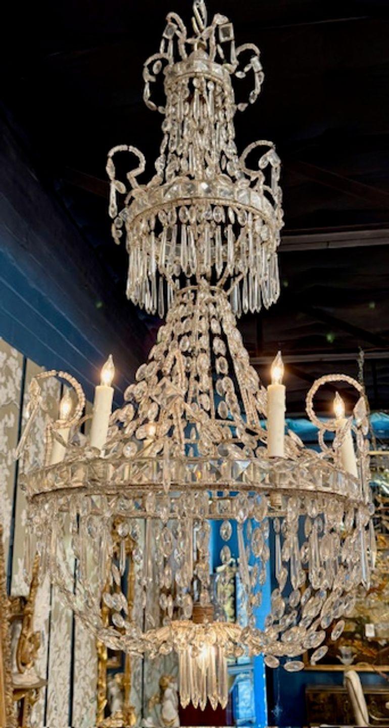 Lustre en cristal suédois du 19e siècle à 7 lumières Bon état - En vente à Dallas, TX