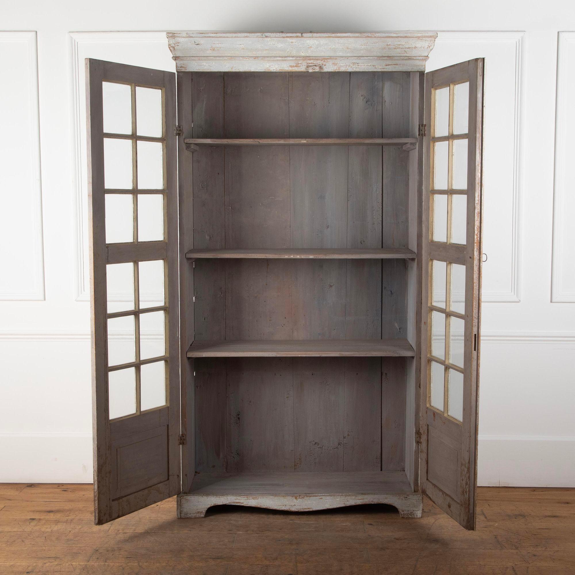 19th Century Swedish Display Cabinet For Sale 3