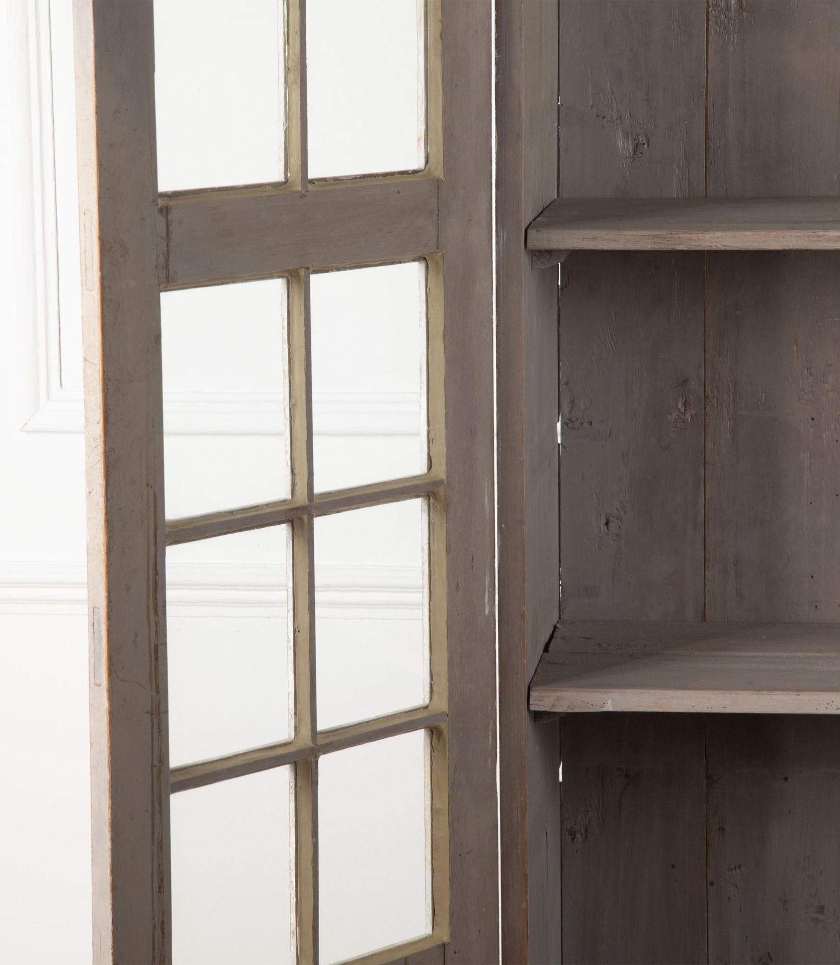 19th Century Swedish Display Cabinet For Sale 3