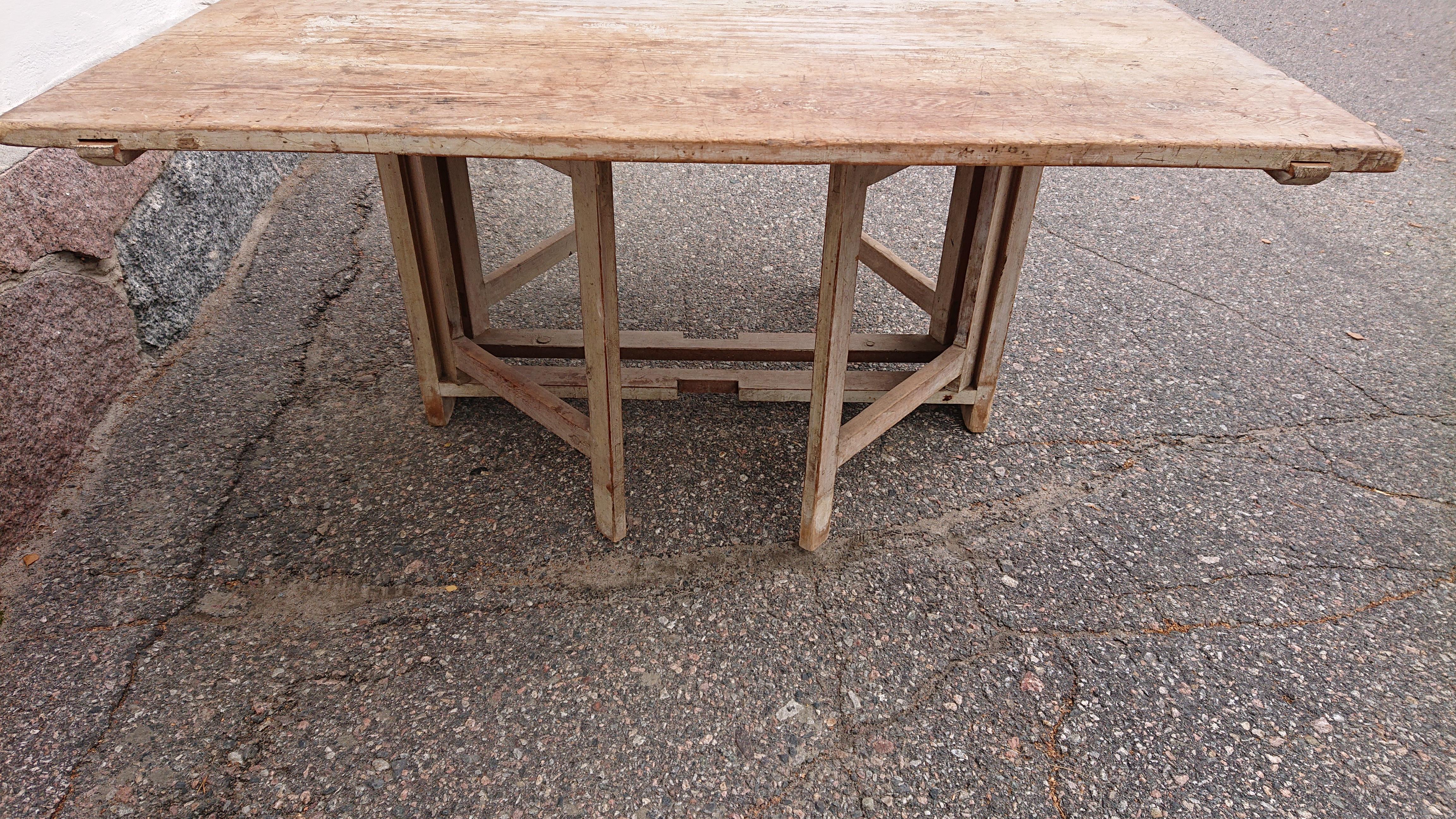 Hand-Crafted 19th Century Swedish Drop Leaf Table with Originalpaint