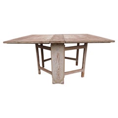 19th Century Swedish Drop Leaf Table with Originalpaint