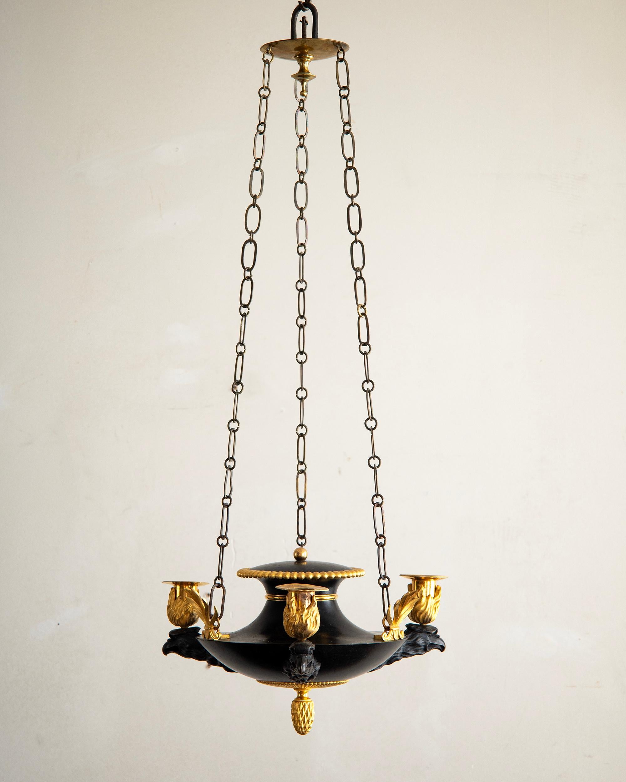 19th Century Swedish Empire Pendant Imperio en venta