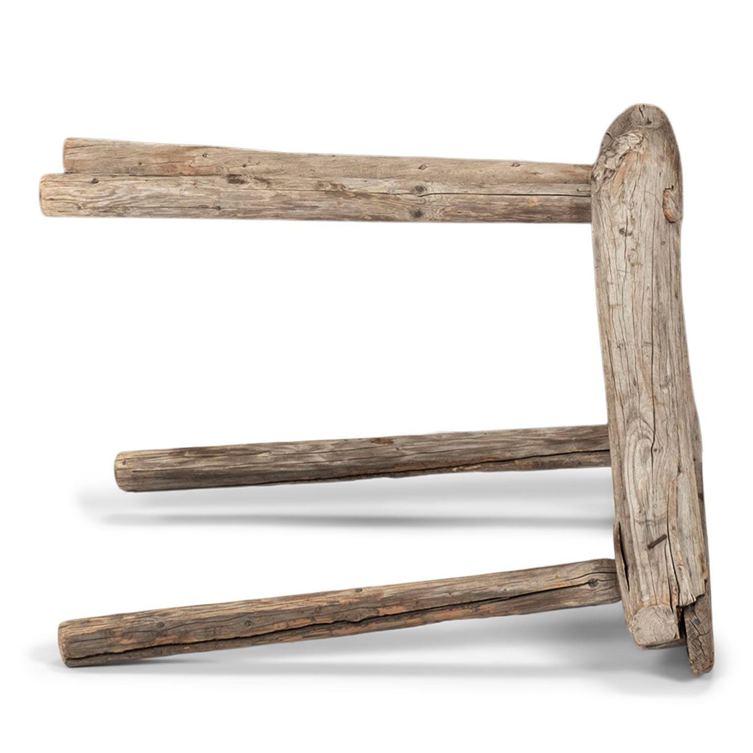 Bois Tabouret de ferme suédois du 19ème siècle en vente
