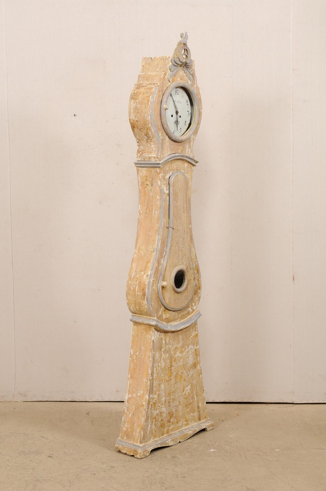 19th Century Swedish Floor Clock with an Exaggerated and Pierce-Carved Crown In Good Condition In Atlanta, GA