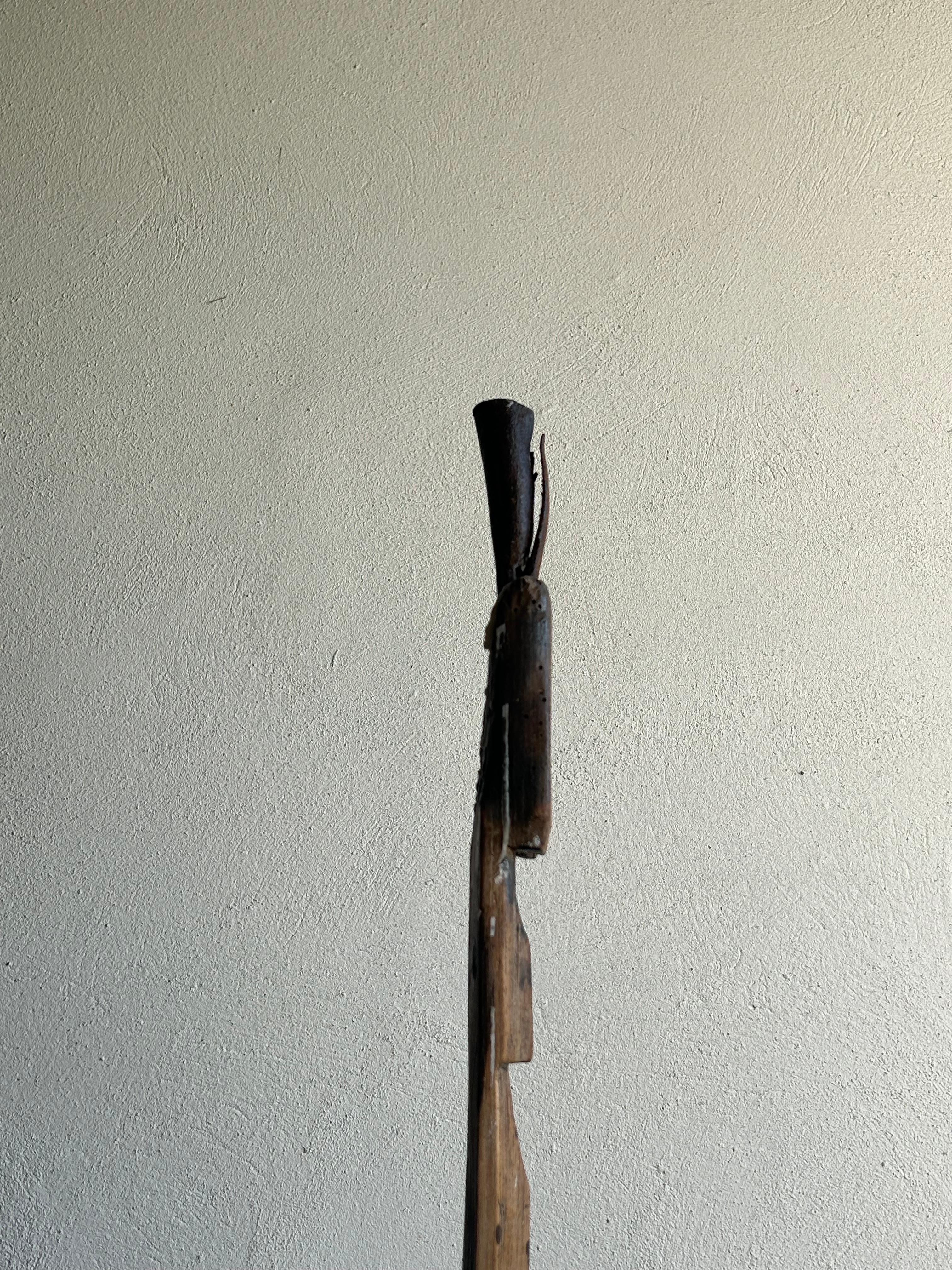 Candeliere in legno regolabile di arte popolare svedese del XIX secolo In condizioni buone in vendita a Valby, 84