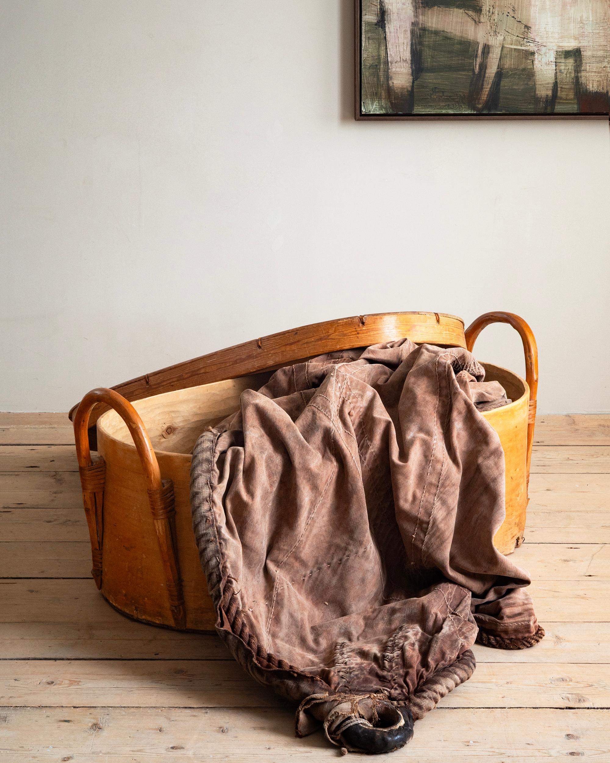 19. Jahrhundert Schwedische Volkskunst Bentwood Korb (Handgefertigt) im Angebot