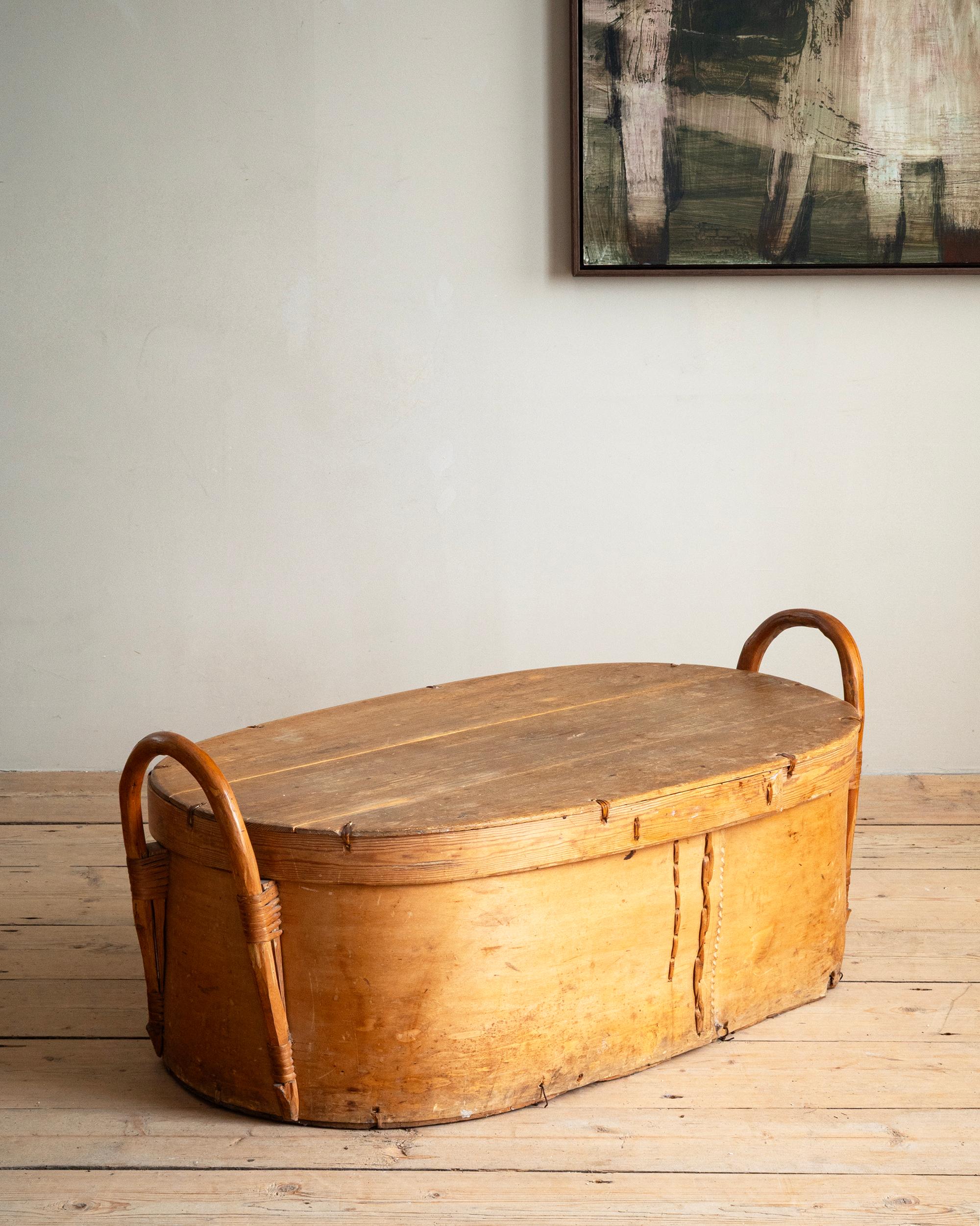 19. Jahrhundert Schwedische Volkskunst Bentwood Korb im Zustand „Gut“ im Angebot in Allerum, SE