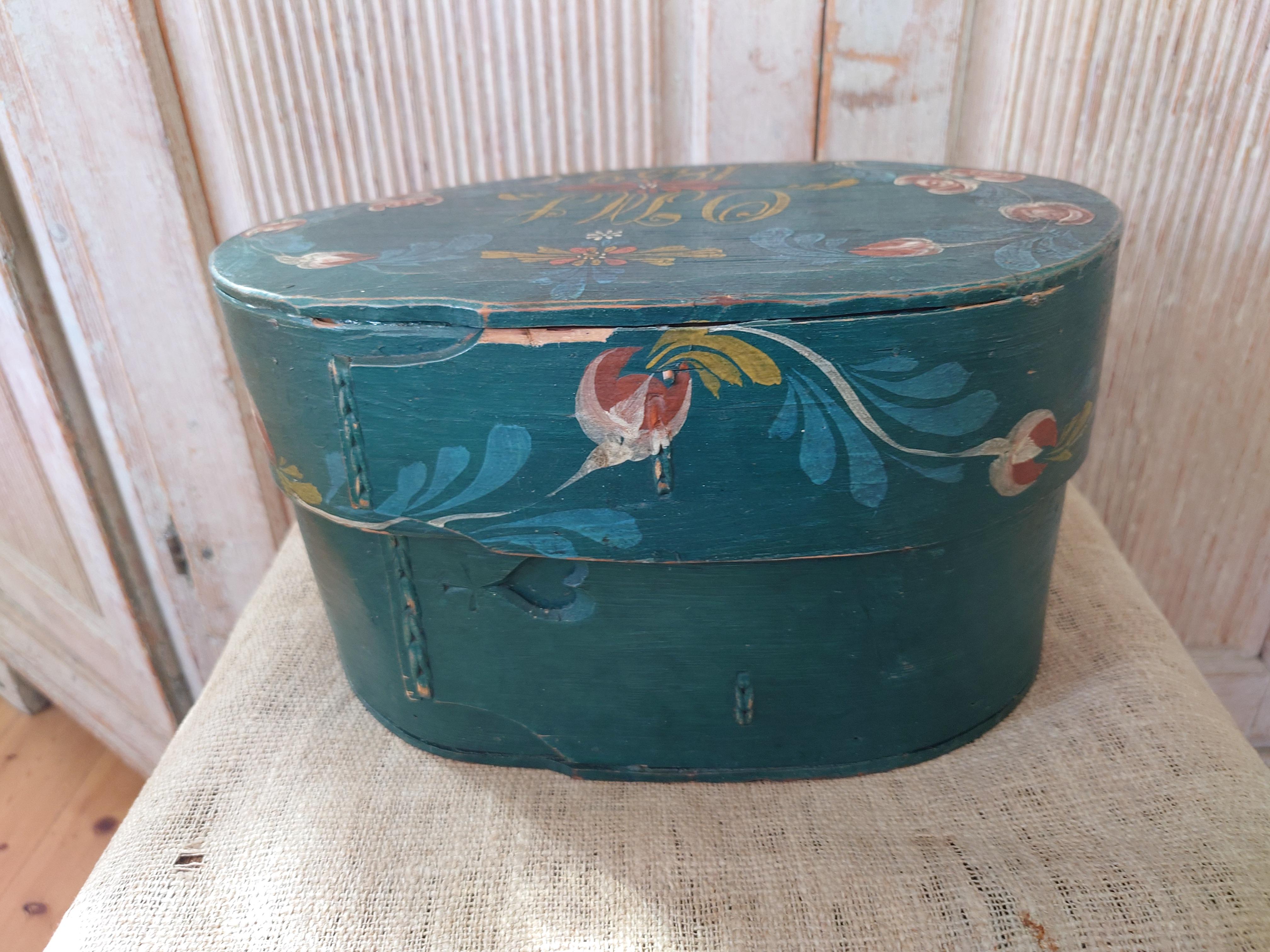 19th Century Swedish Folk Art Bentwood Box with Original Paint 2
