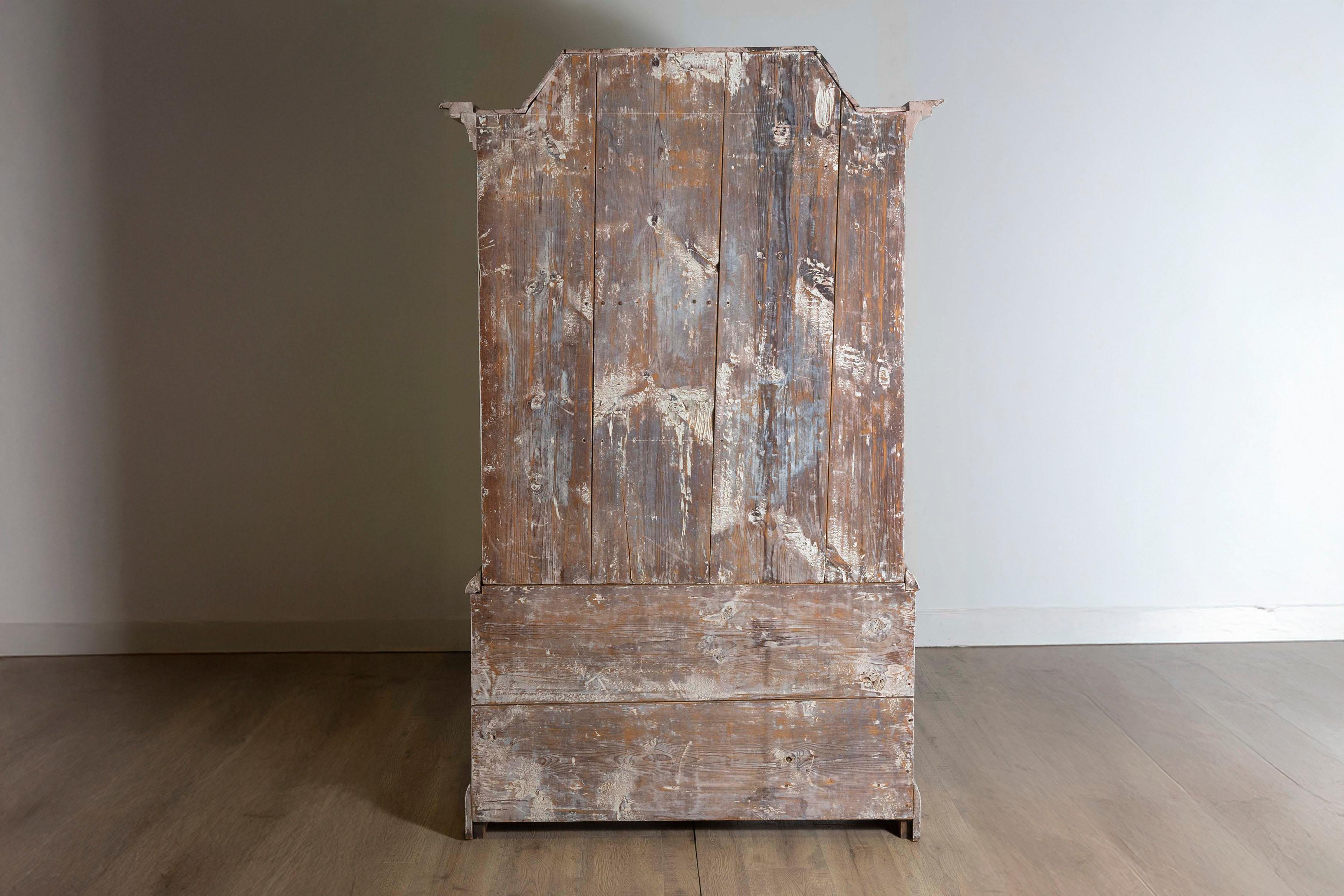19th Century Swedish Folk Art Cabinet Circa 1810 For Sale 2