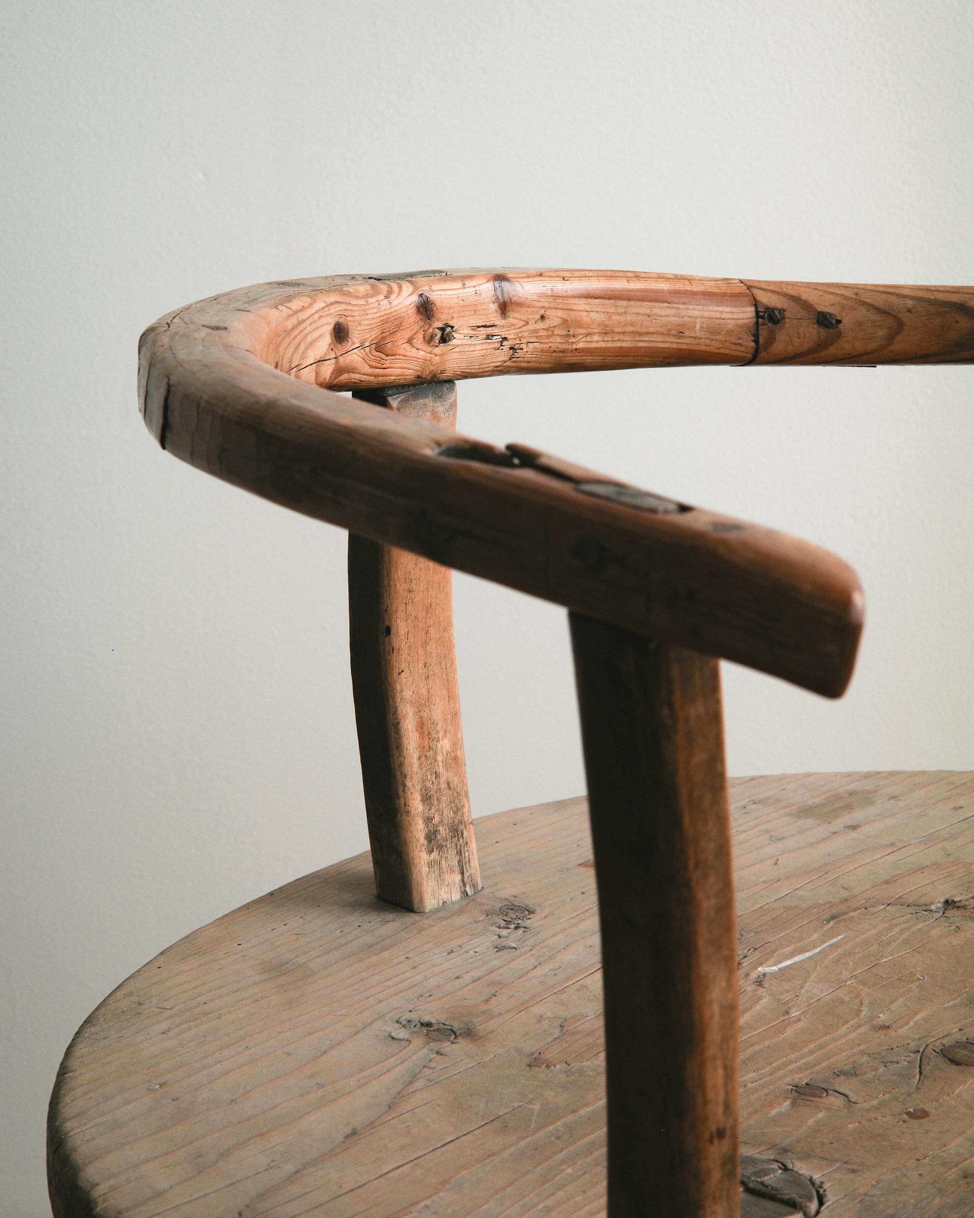 Fait main Chaise d'art populaire suédois du 19e siècle en vente