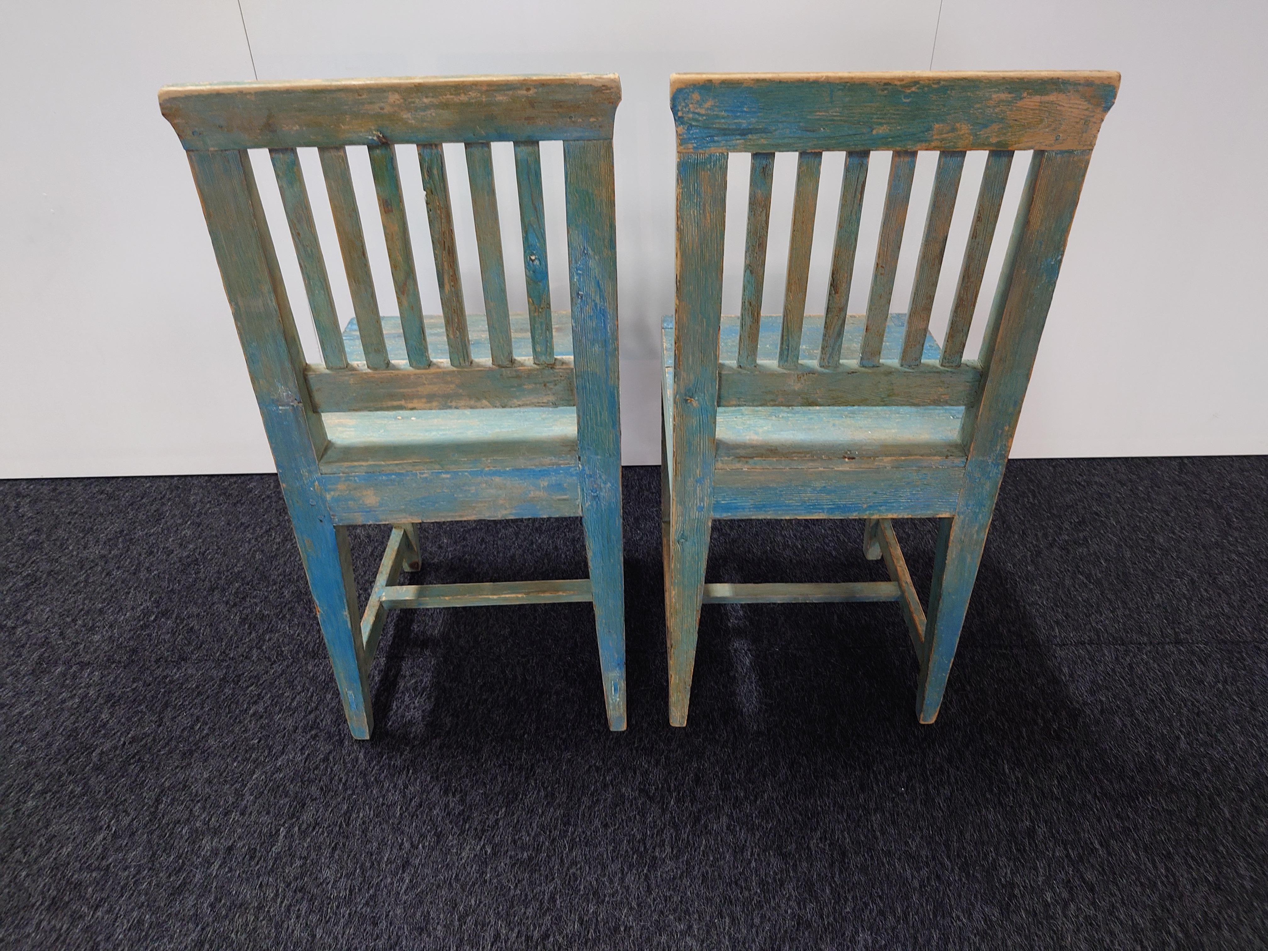19th Century Swedish Folk Art chairs with original paint For Sale 5