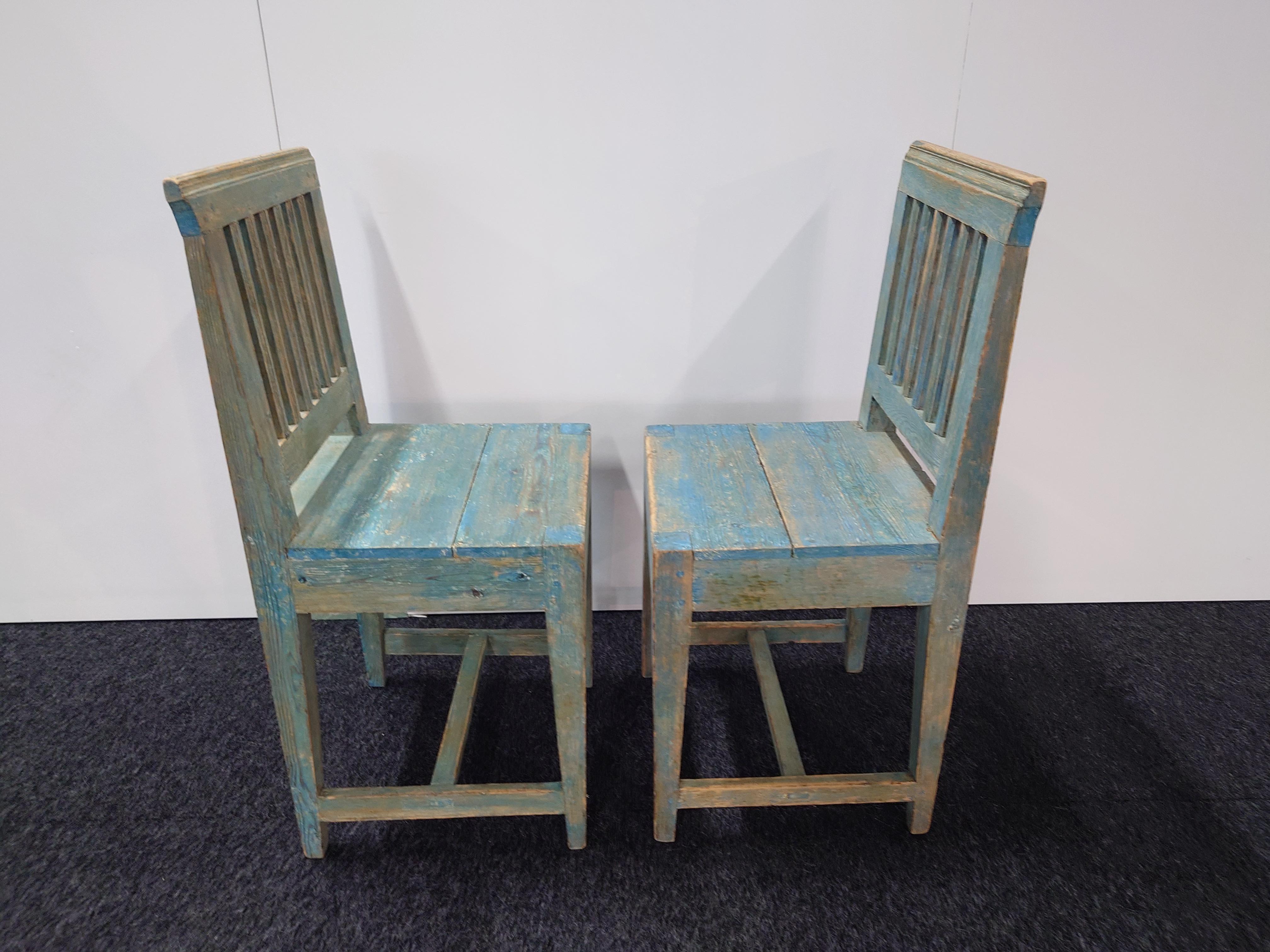 19th Century Swedish Folk Art chairs with original paint For Sale 7