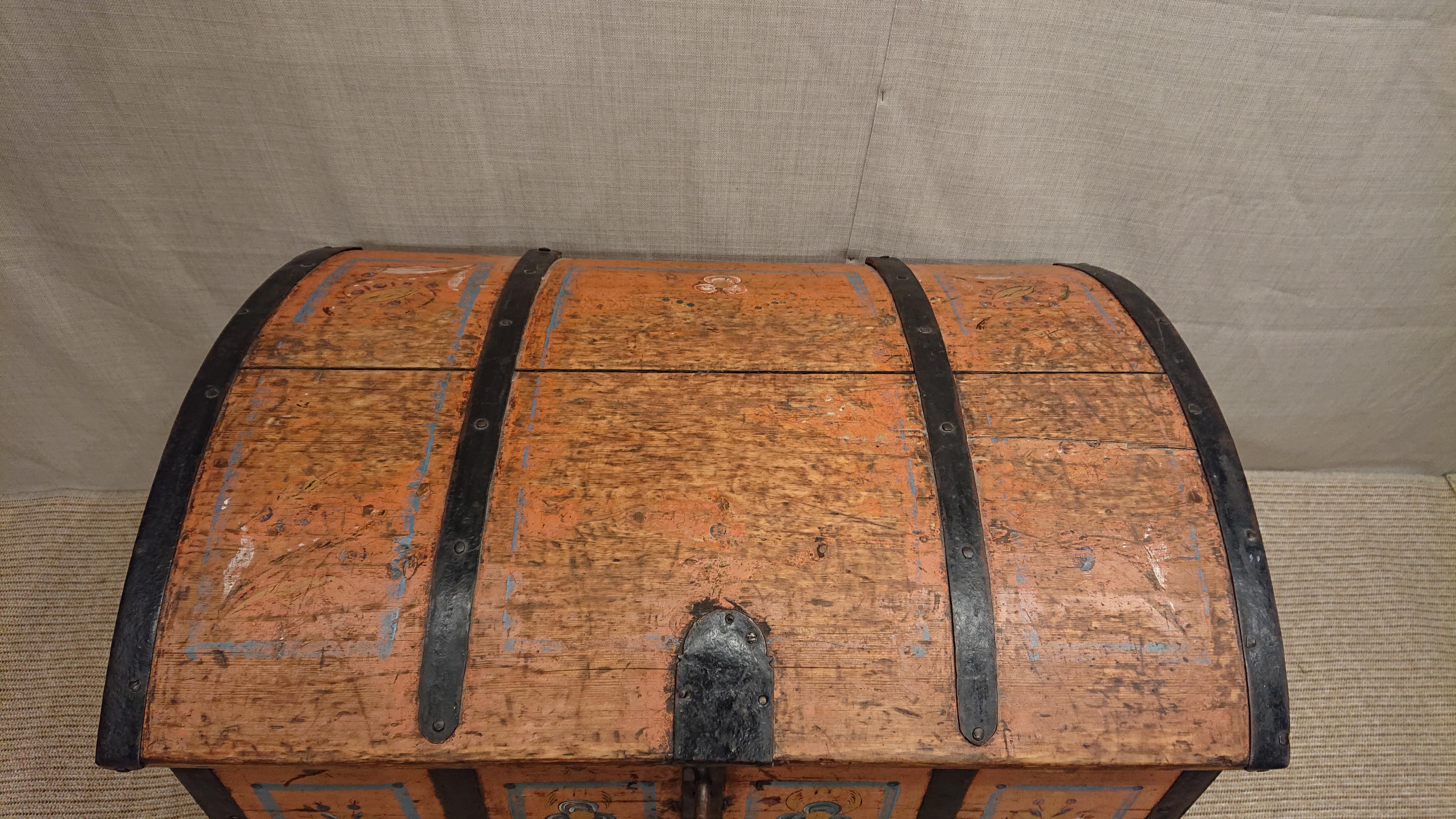 Pine 19th Century Swedish Folk Art Chest with Original Floral Paint Dated 1833 For Sale