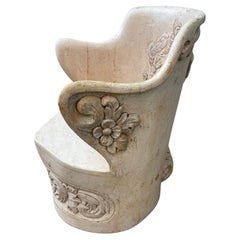 Sedia Kubbestol intagliata di arte popolare svedese del XIX secolo